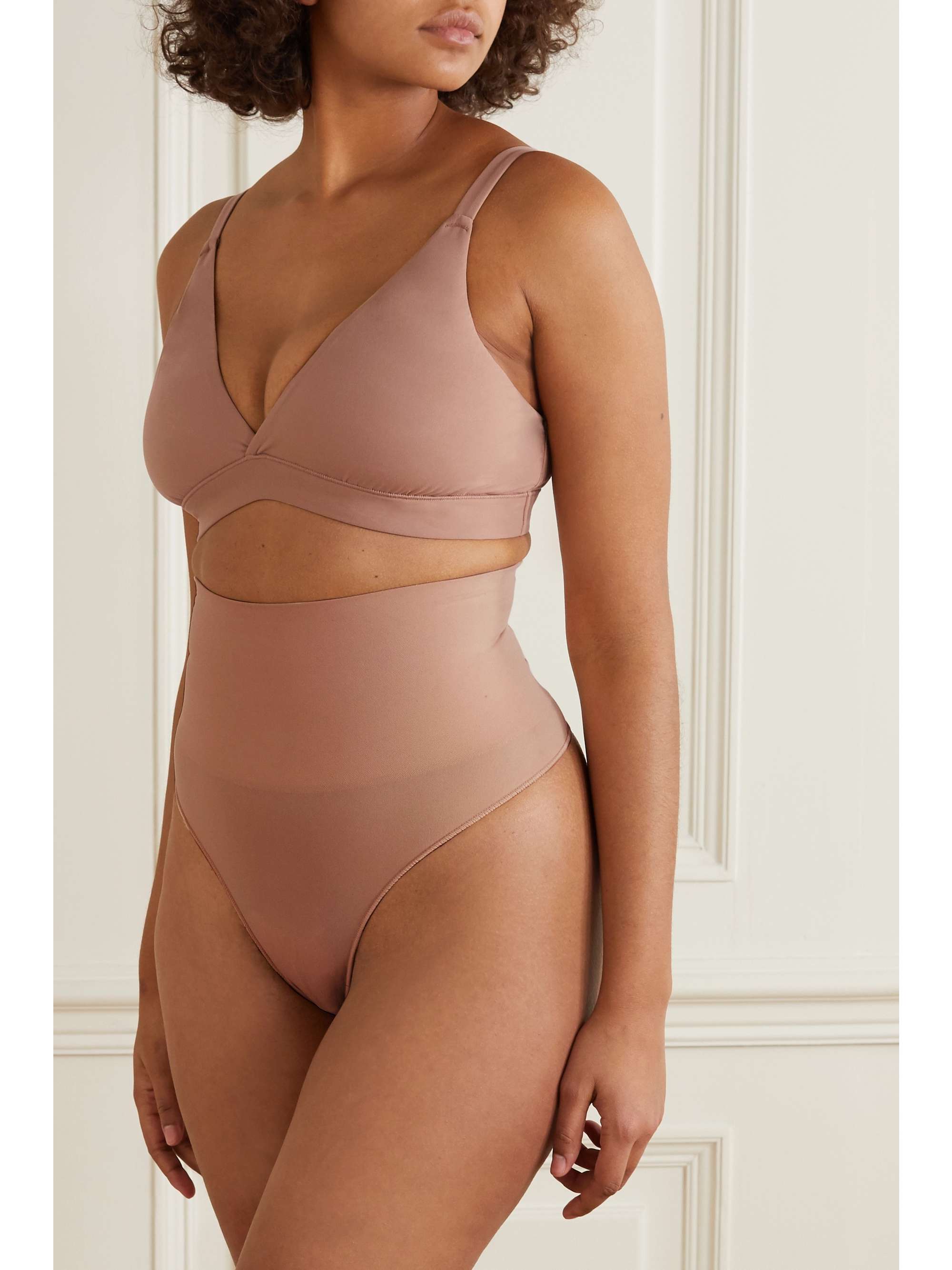 SKIMS Seamless Sculpt Sculpting Mid Waist briefs - Onyx