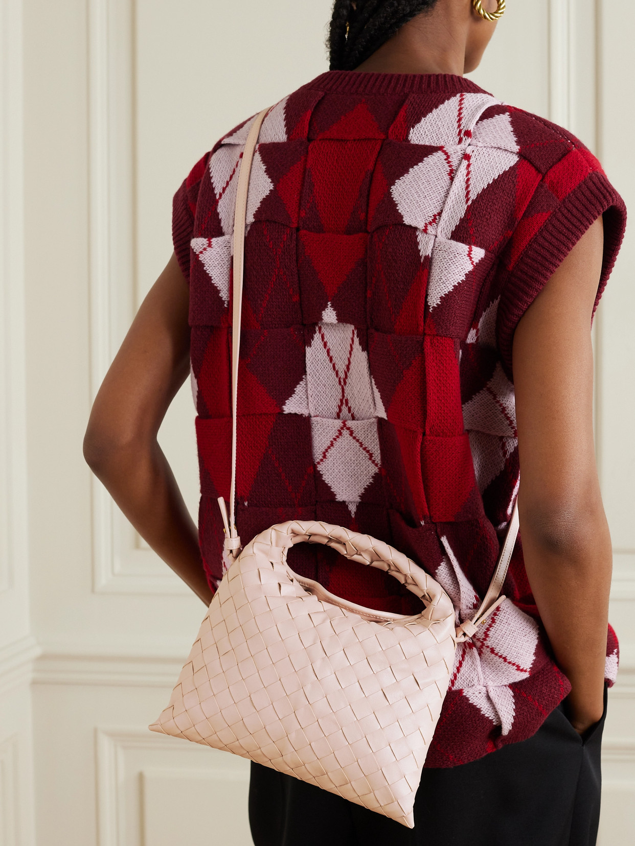 Bottega Veneta Mini Hop Intrecciato Leather Shoulder Bag In Pink