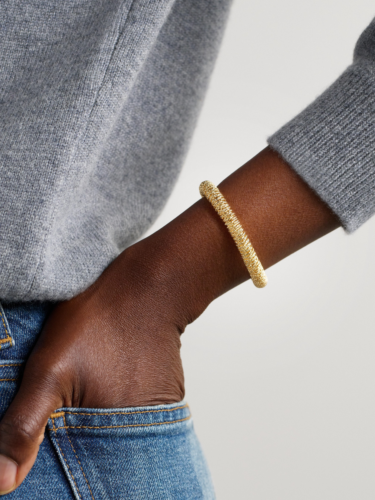 Carolina Bucci K.i.s.s. Small 18-karat Gold Bracelet In Gold