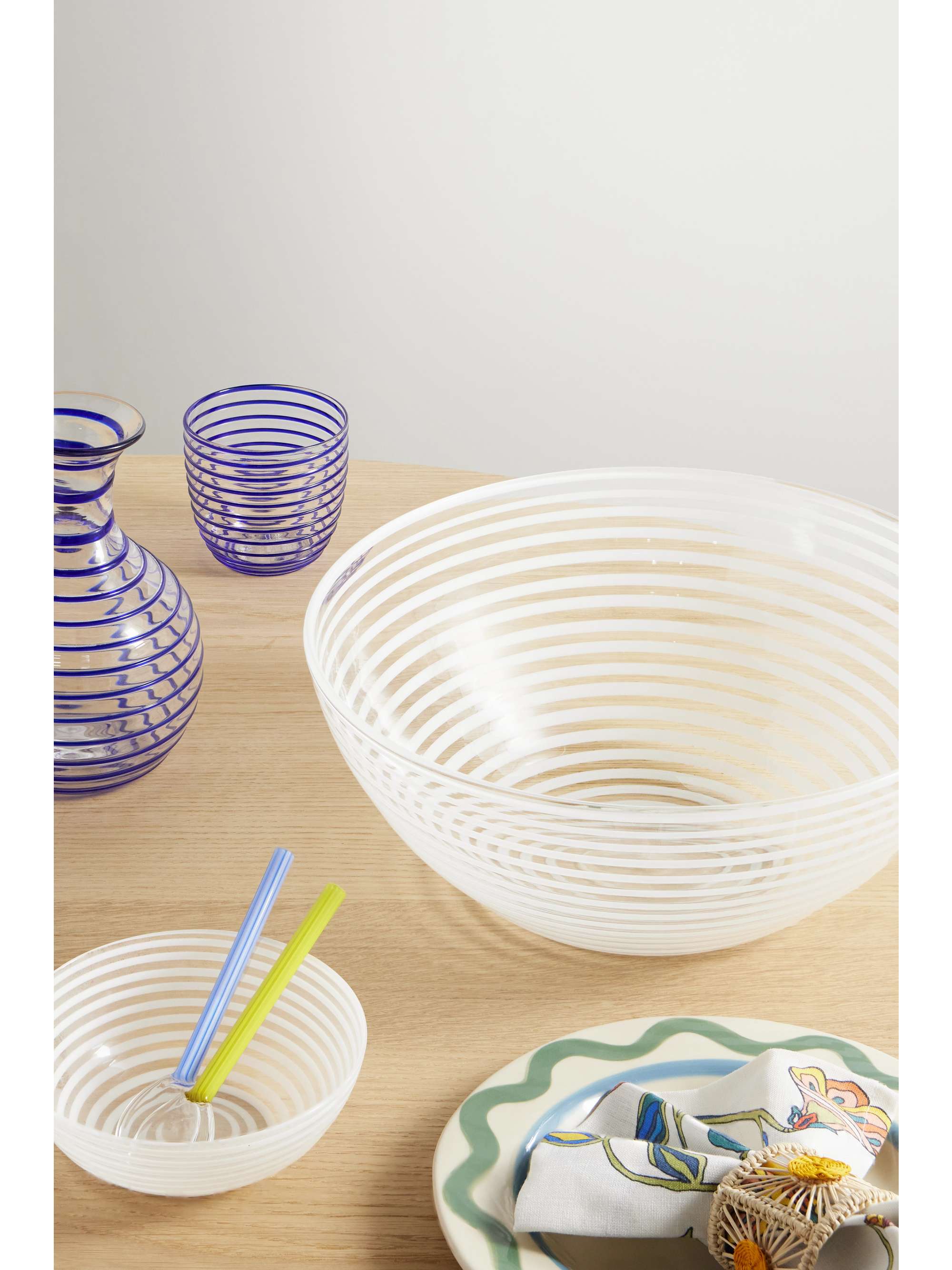 YALI GLASS 