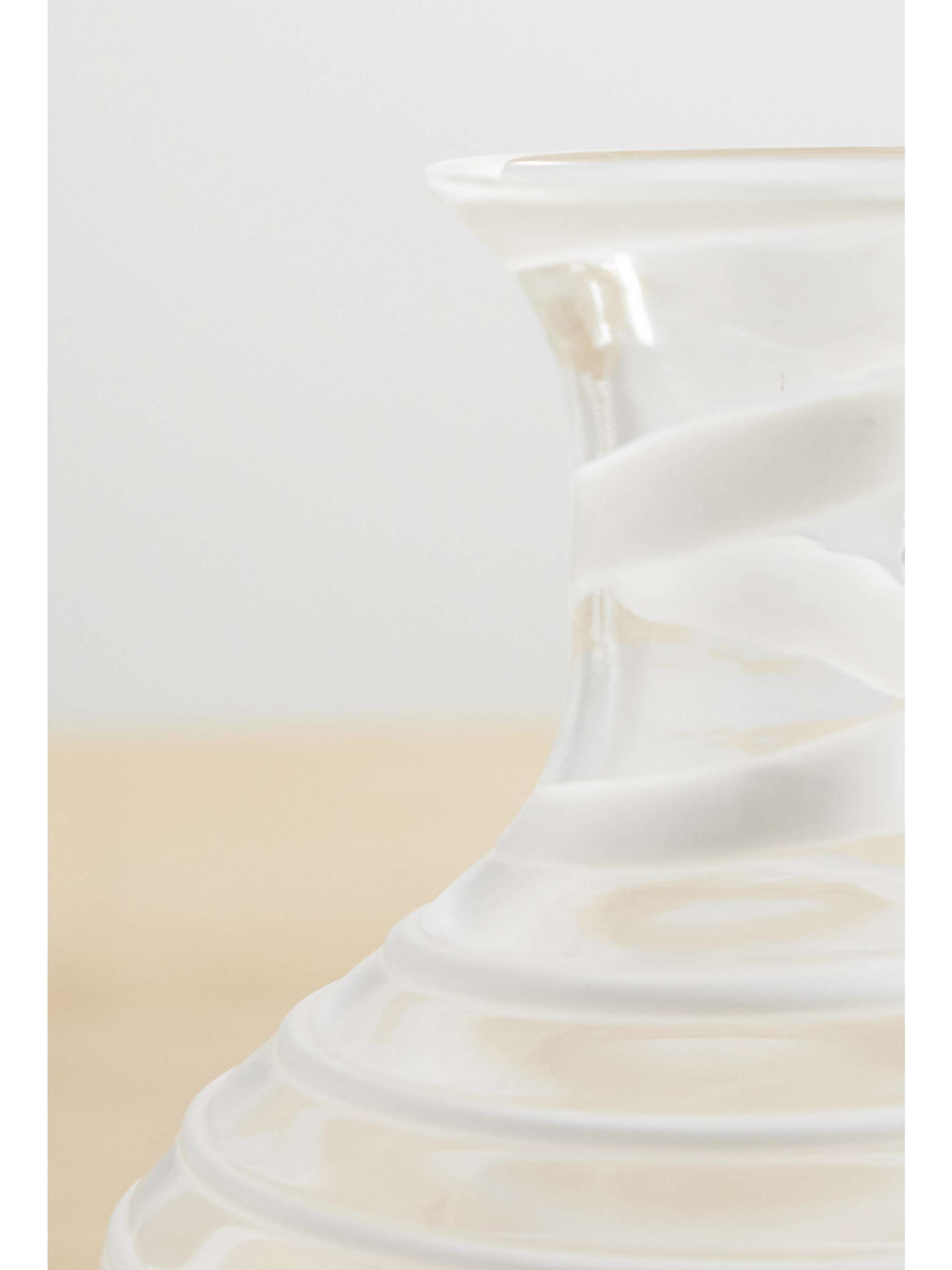 YALI GLASS 