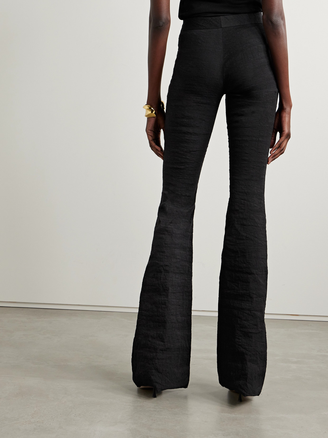 Shop Brandon Maxwell The Fae Crinkled Stretch Linen-blend Flared Pants In Black