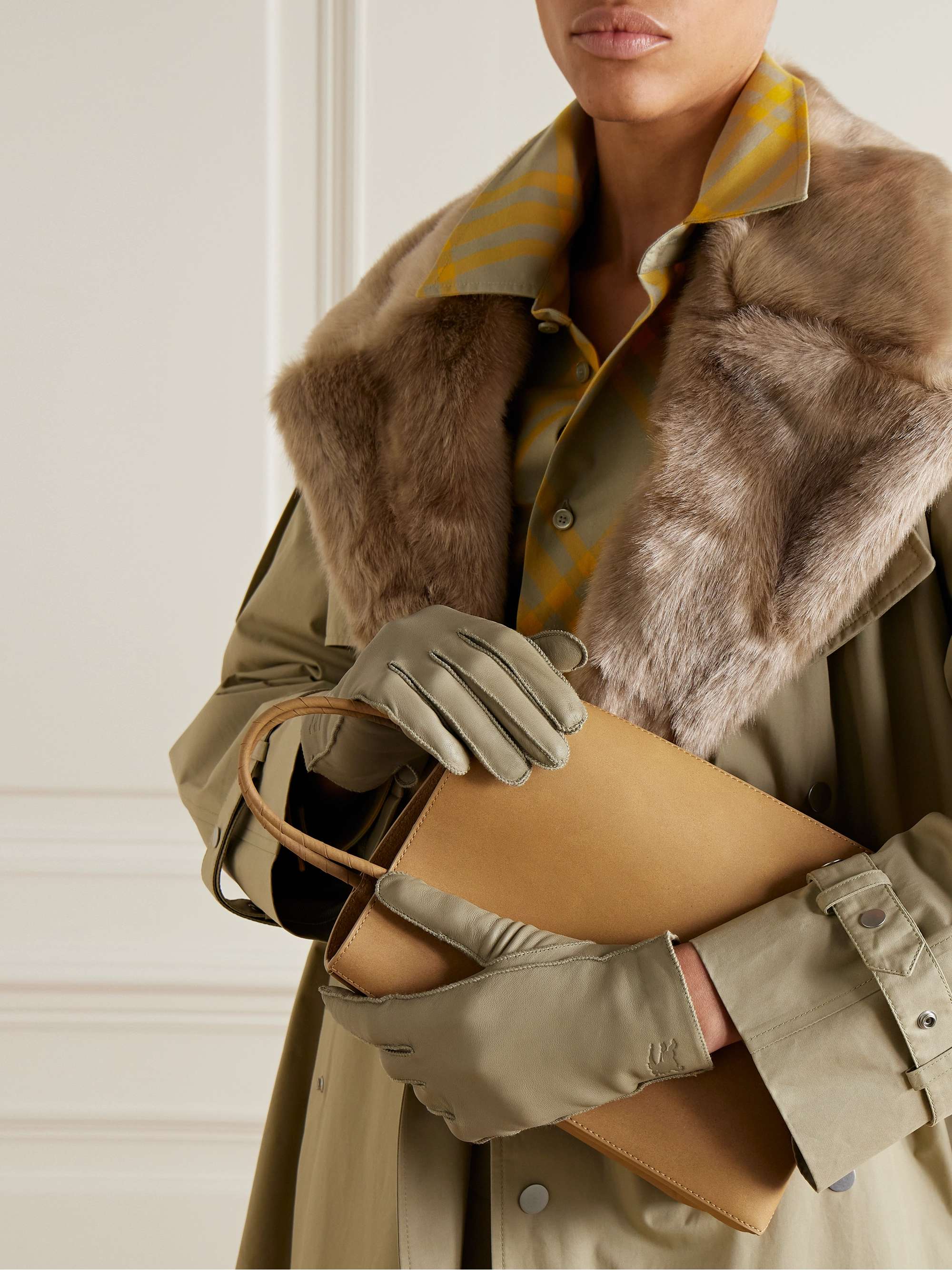 BURBERRY 