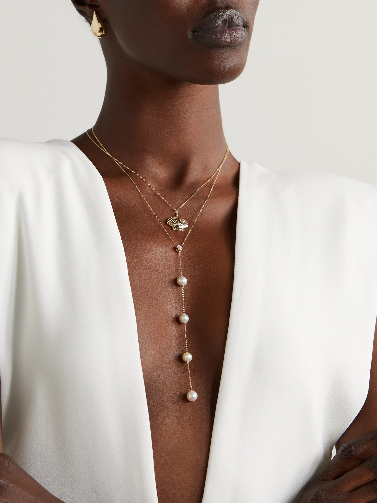 Mateo Small Venus 14-karat Gold Necklace In Gold