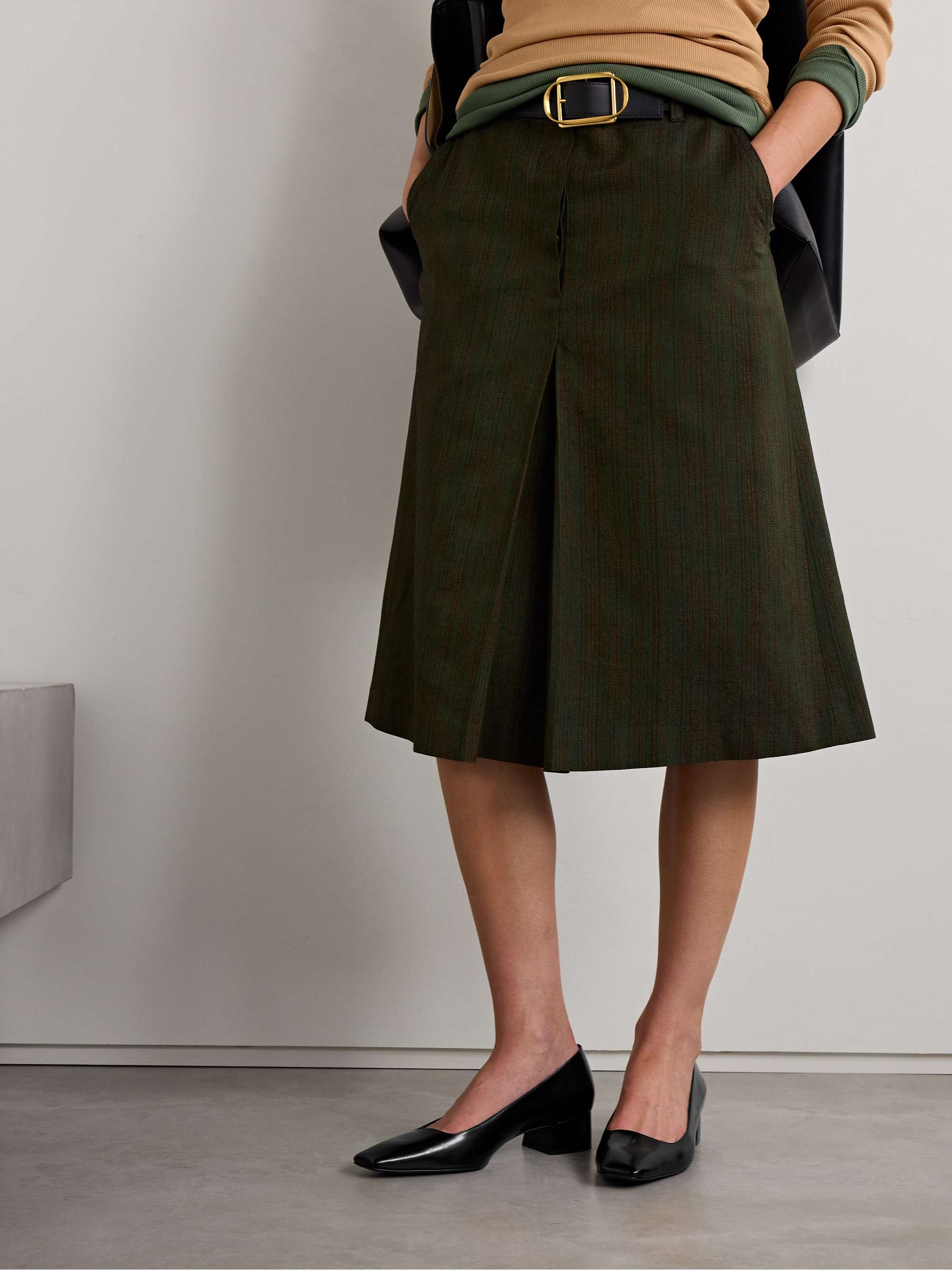 STUART WEITZMAN 