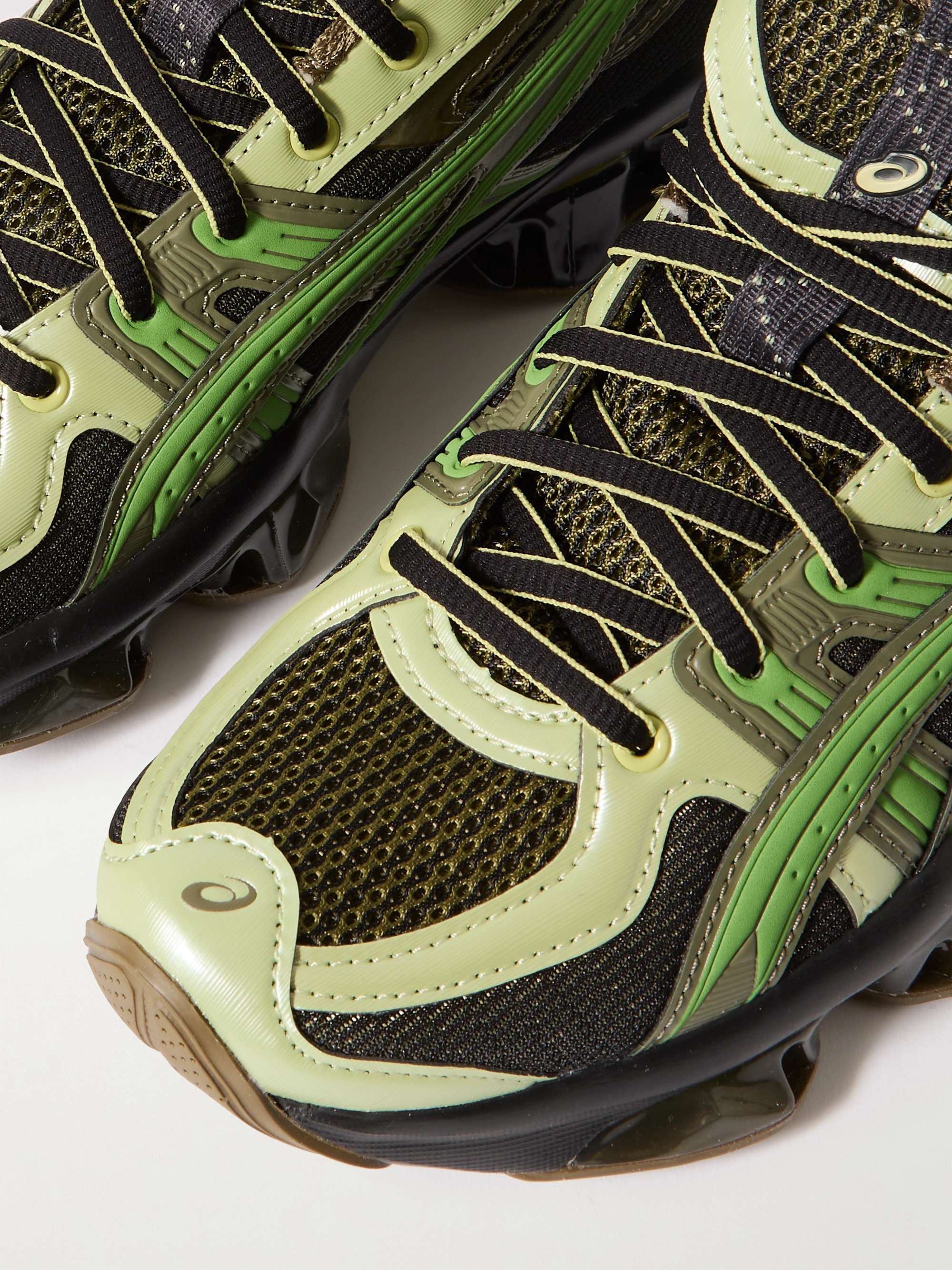 ASICS 