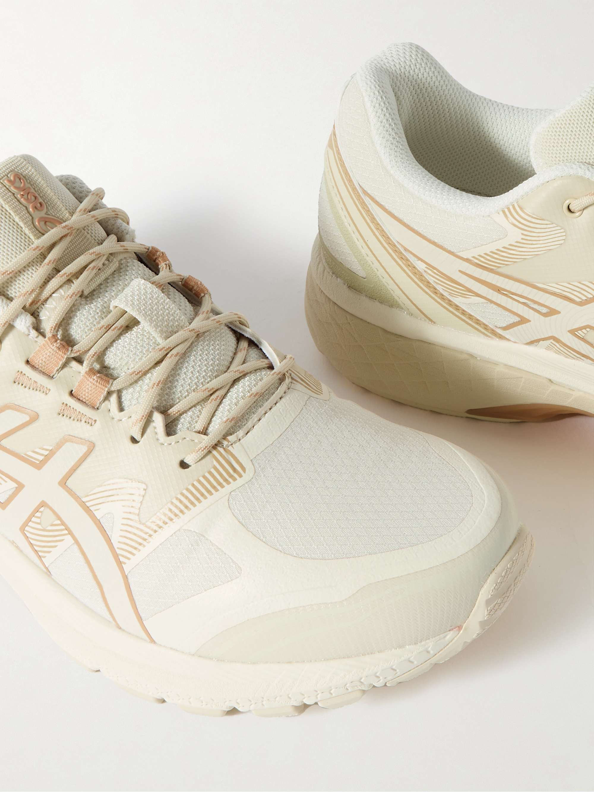ASICS 