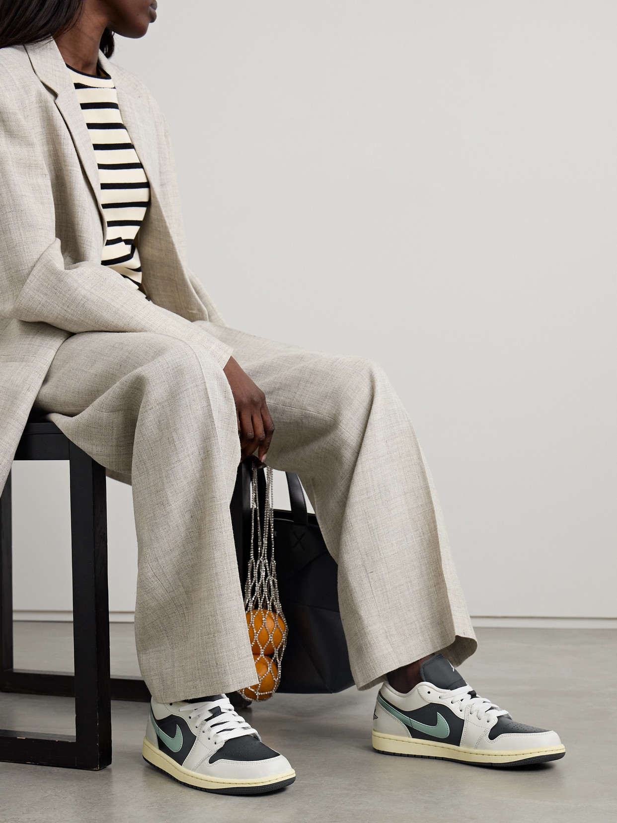 NIKE AIR JORDAN 1 LOW LEATHER SNEAKERS