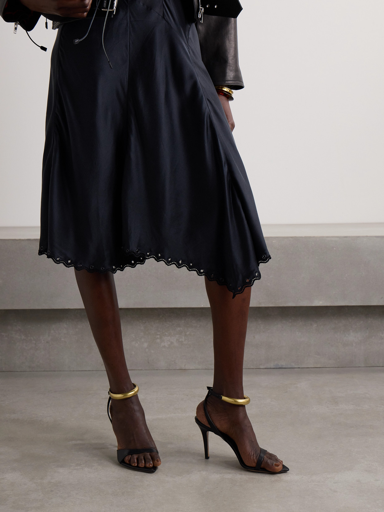 Isabel Marant Yluan Embellished Leather Sandals In Black