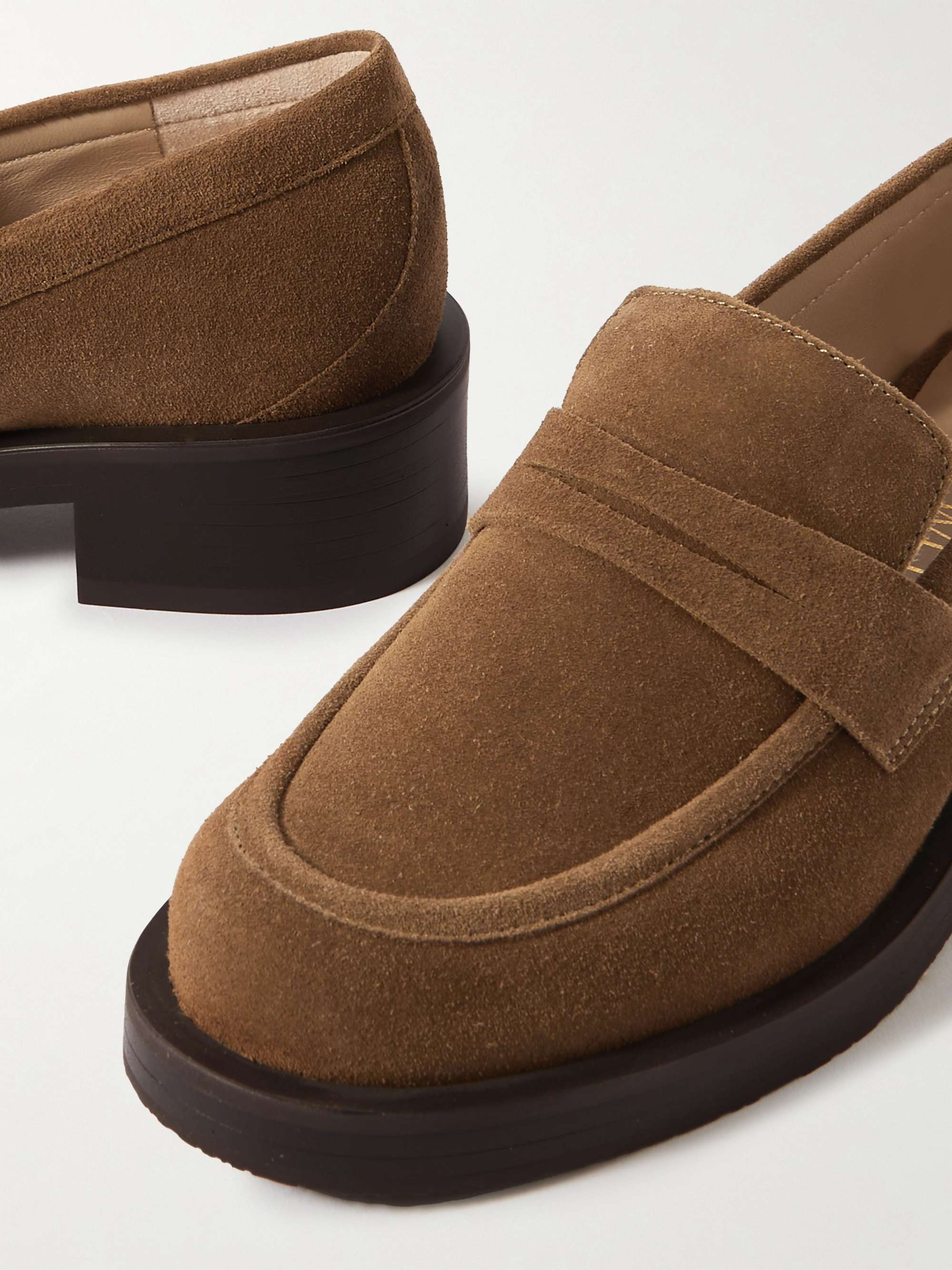 STUART WEITZMAN 