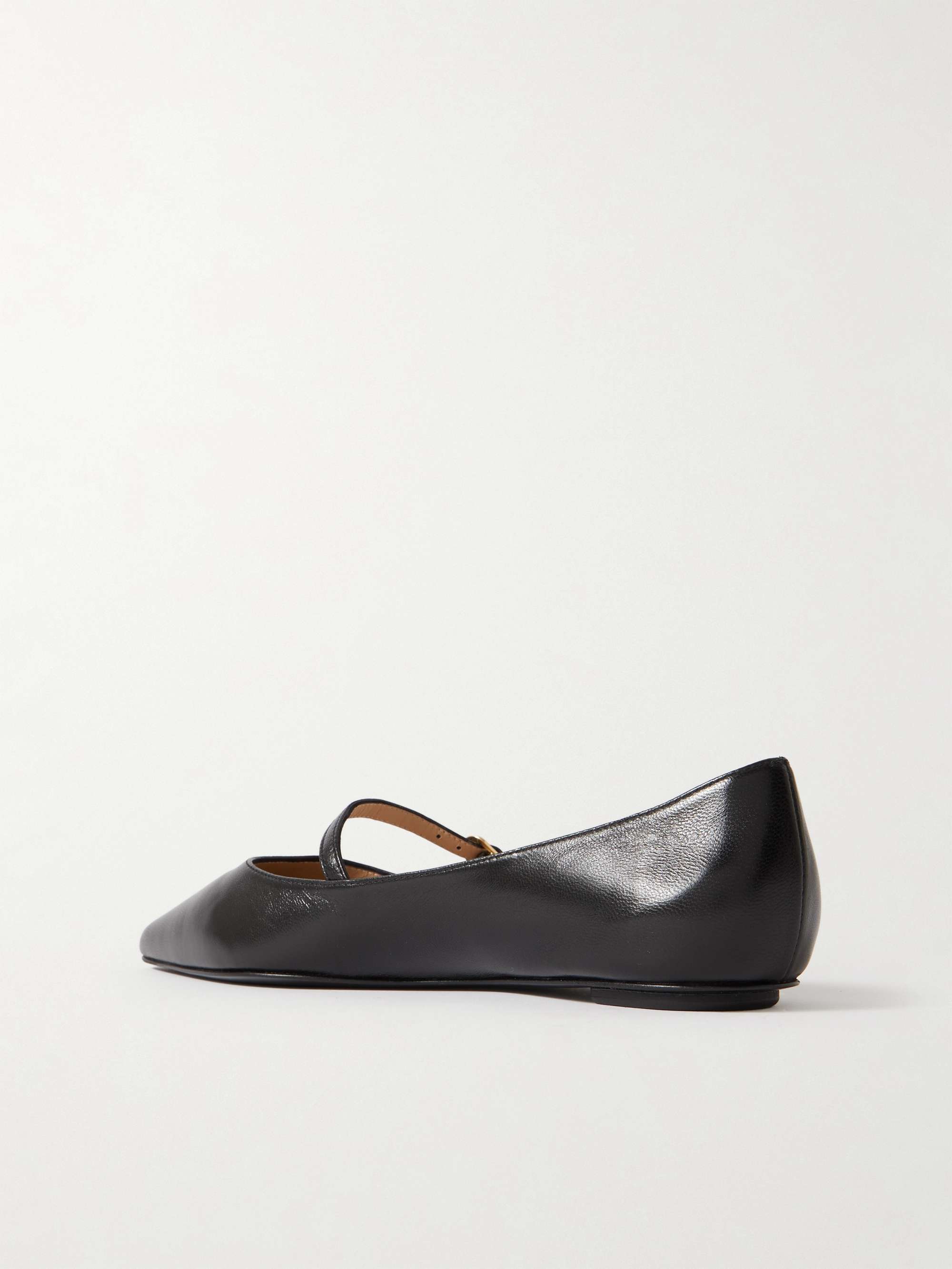 STUART WEITZMAN 