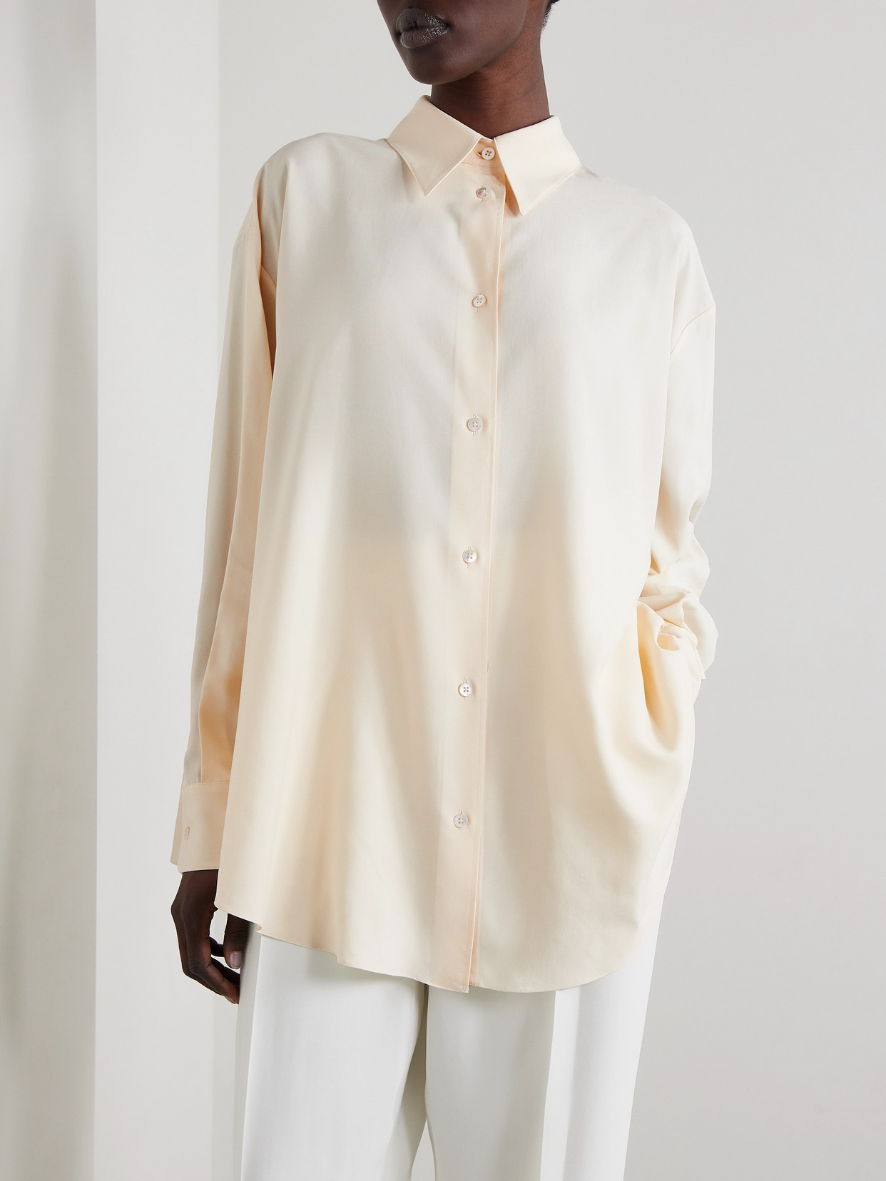 Shop The Row Andra Oversized Silk Shirt In Off-white