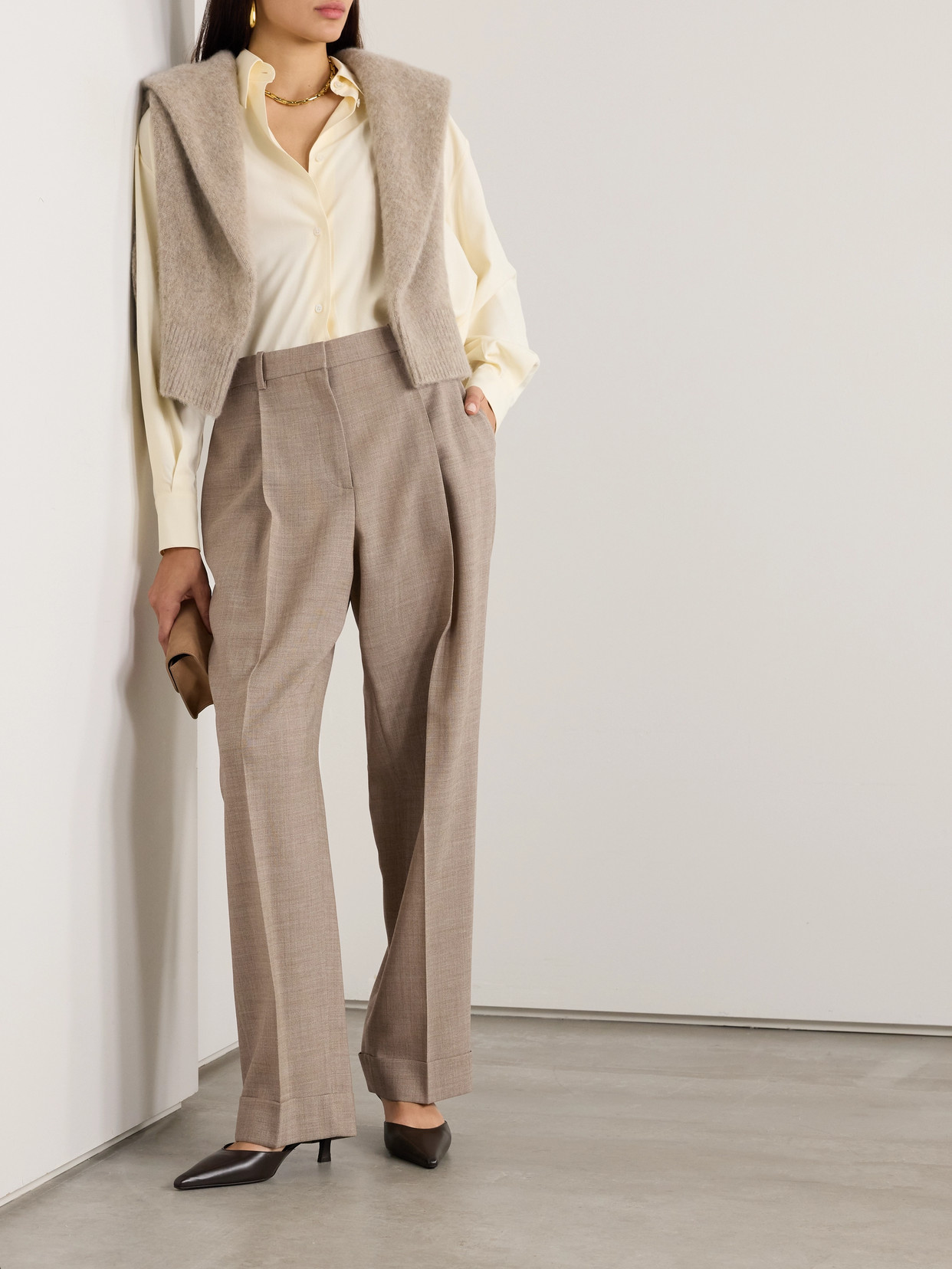 The Row Tor Pleated Grain De Poudre Wool Pants In Brown