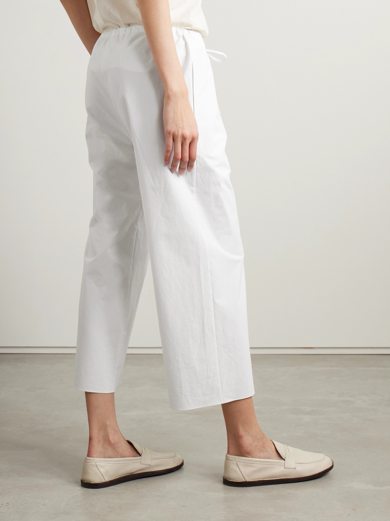 Shop The Row Jubin Cropped Cotton-poplin Wide-leg Pants In Off-white