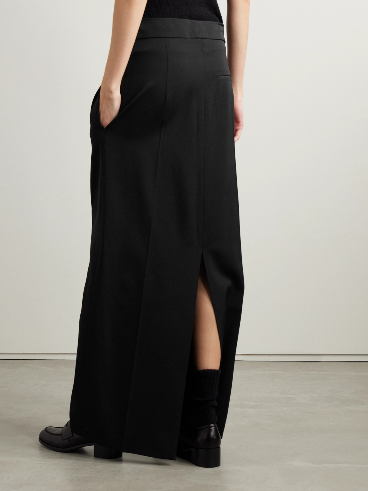 The Row Trevy Grain De Poudre Wool Maxi Skirt In Black