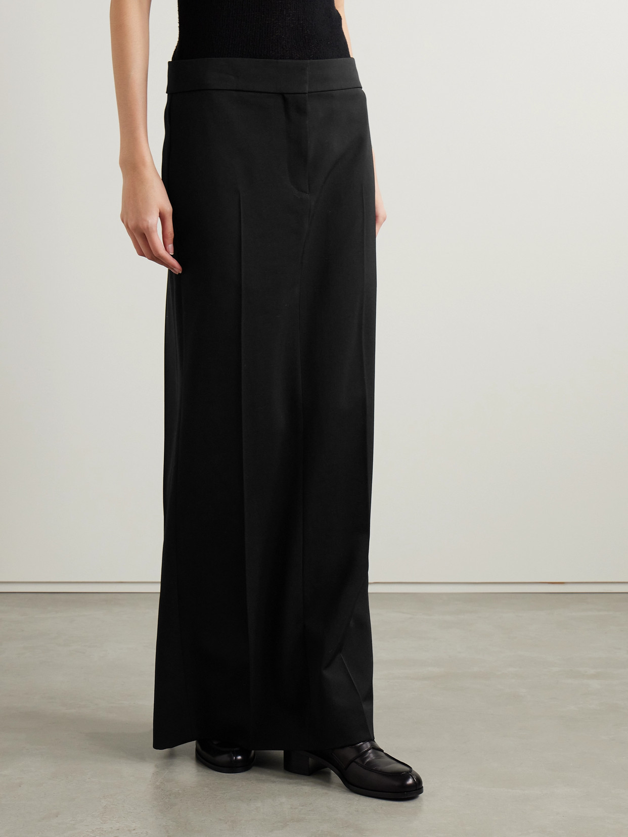 Shop The Row Trevy Grain De Poudre Wool Maxi Skirt In Black