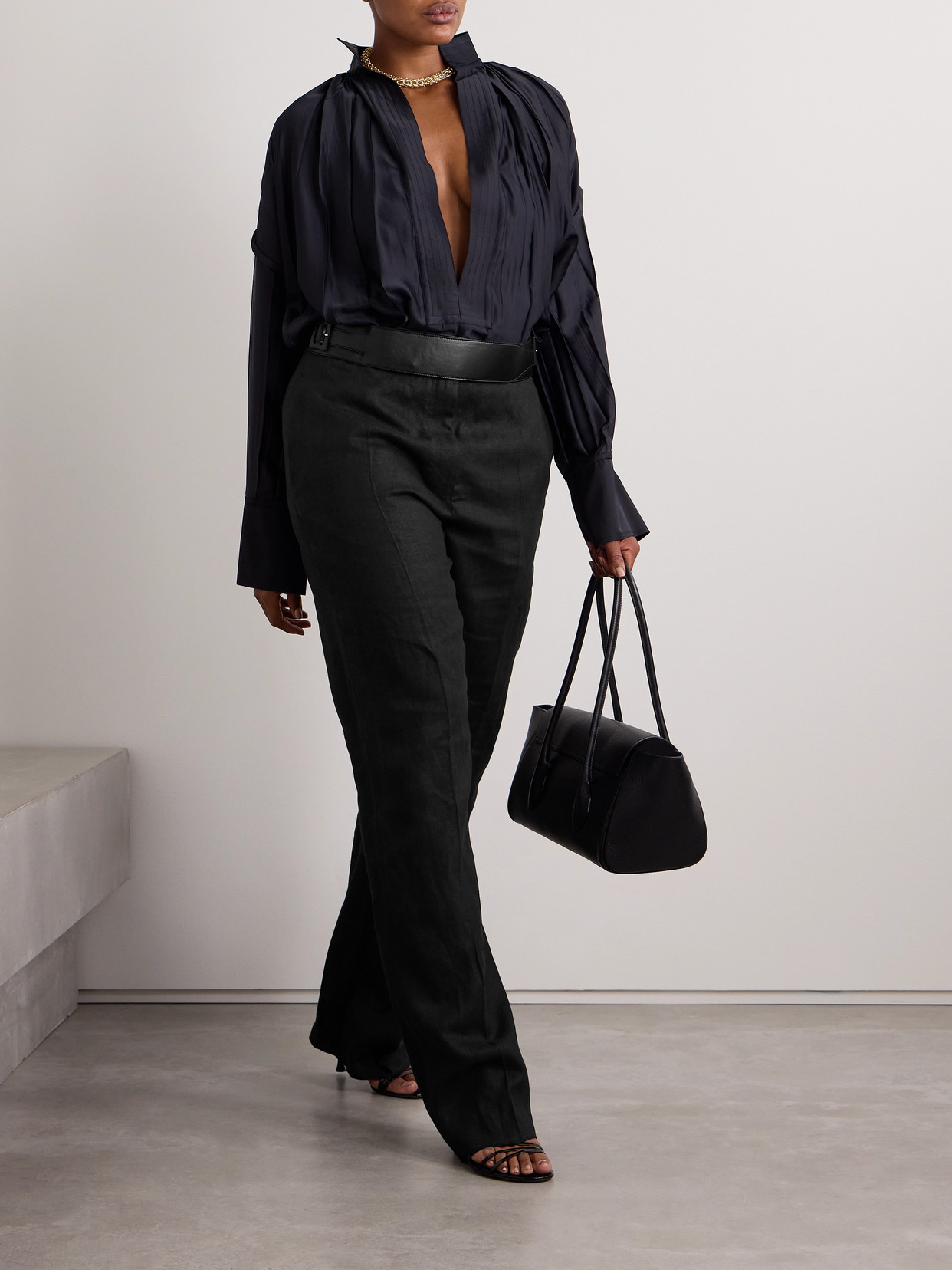 Ferragamo Belted Washed-linen Wide-leg Pants In Black