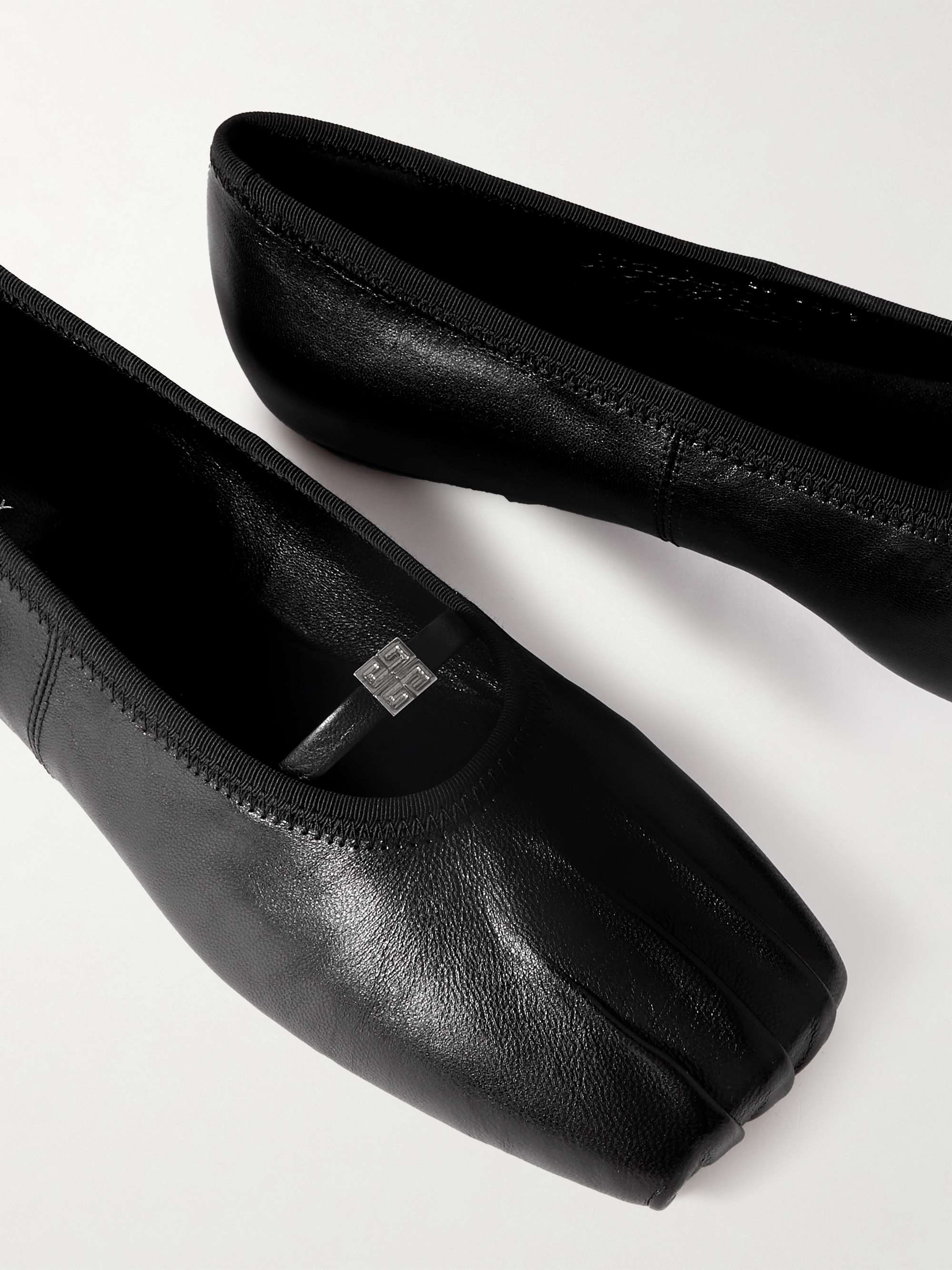 GIVENCHY 