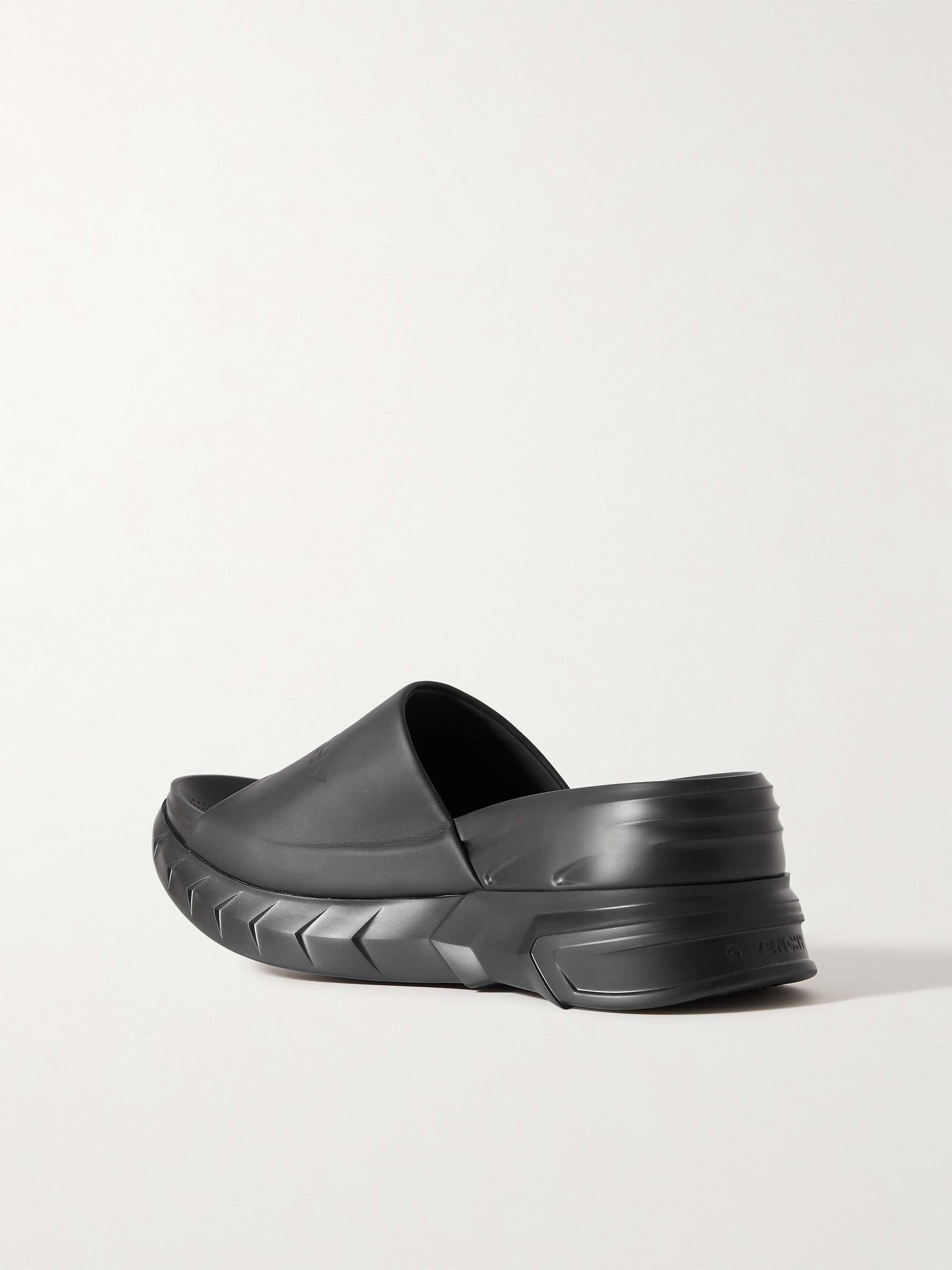 GIVENCHY 