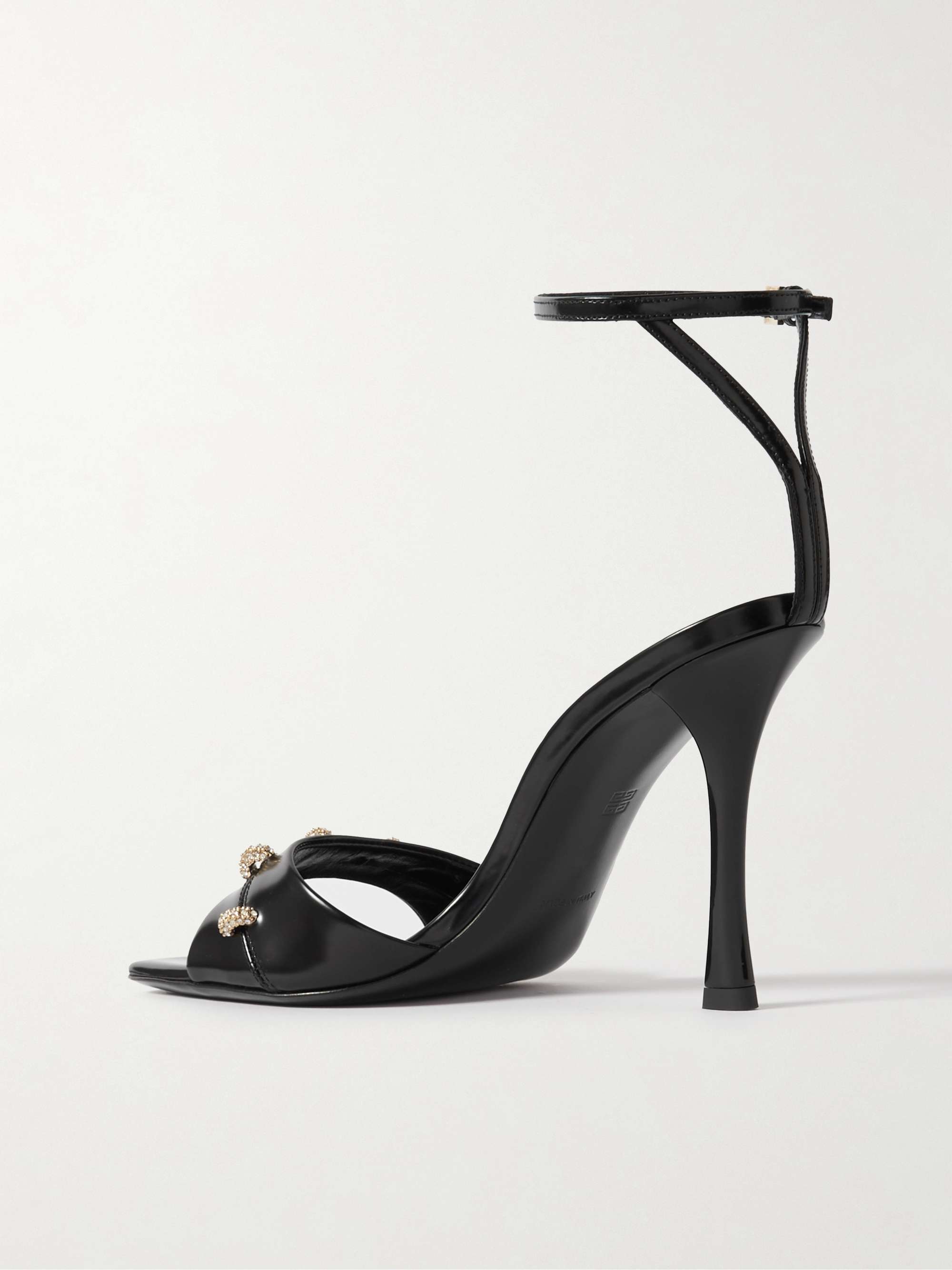 GIVENCHY 