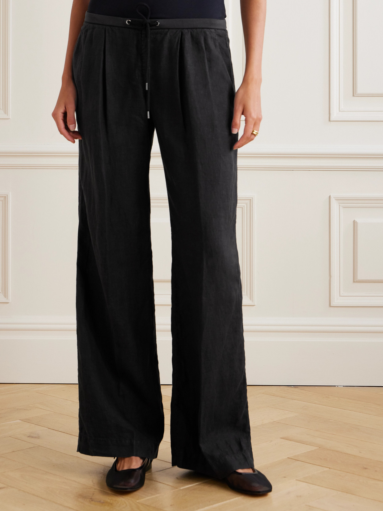 Shop James Perse Pleated Linen Wide-leg Pants In Black