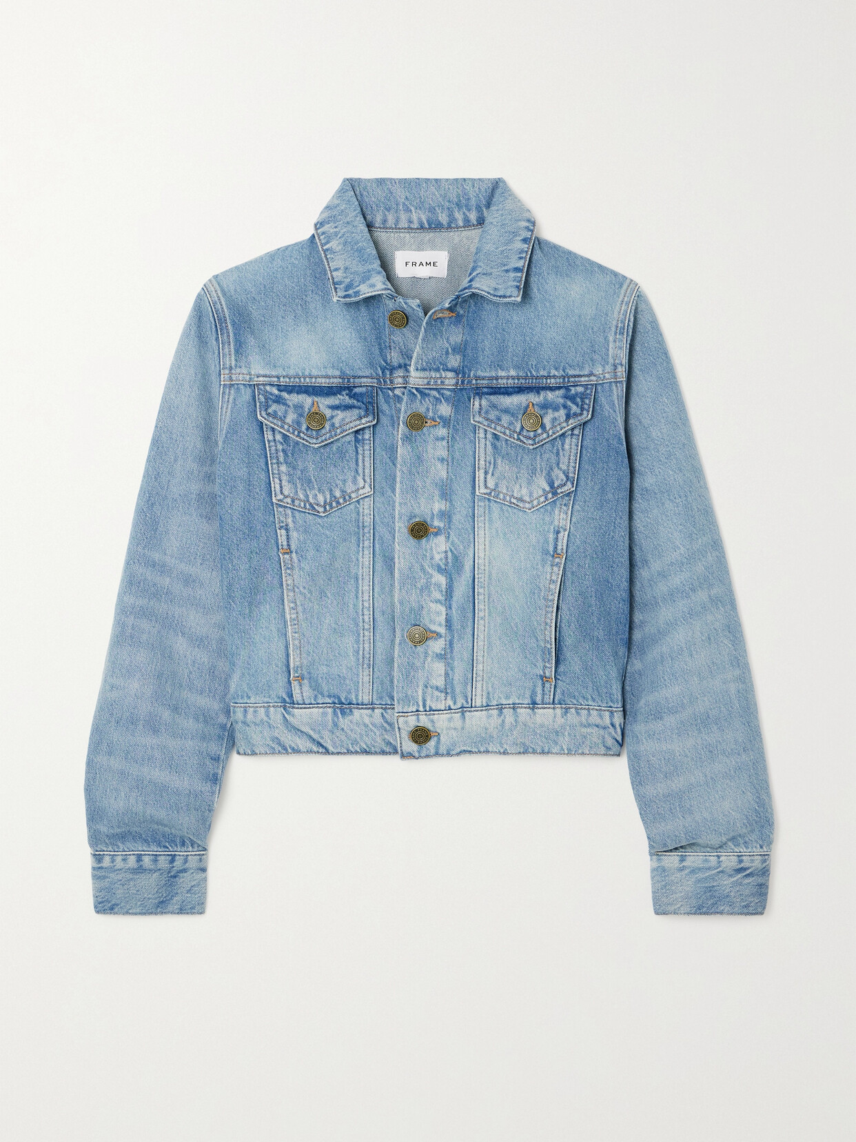 Frame + Net Sustain Shrunken Trucker Cropped Denim Jacket In Blue