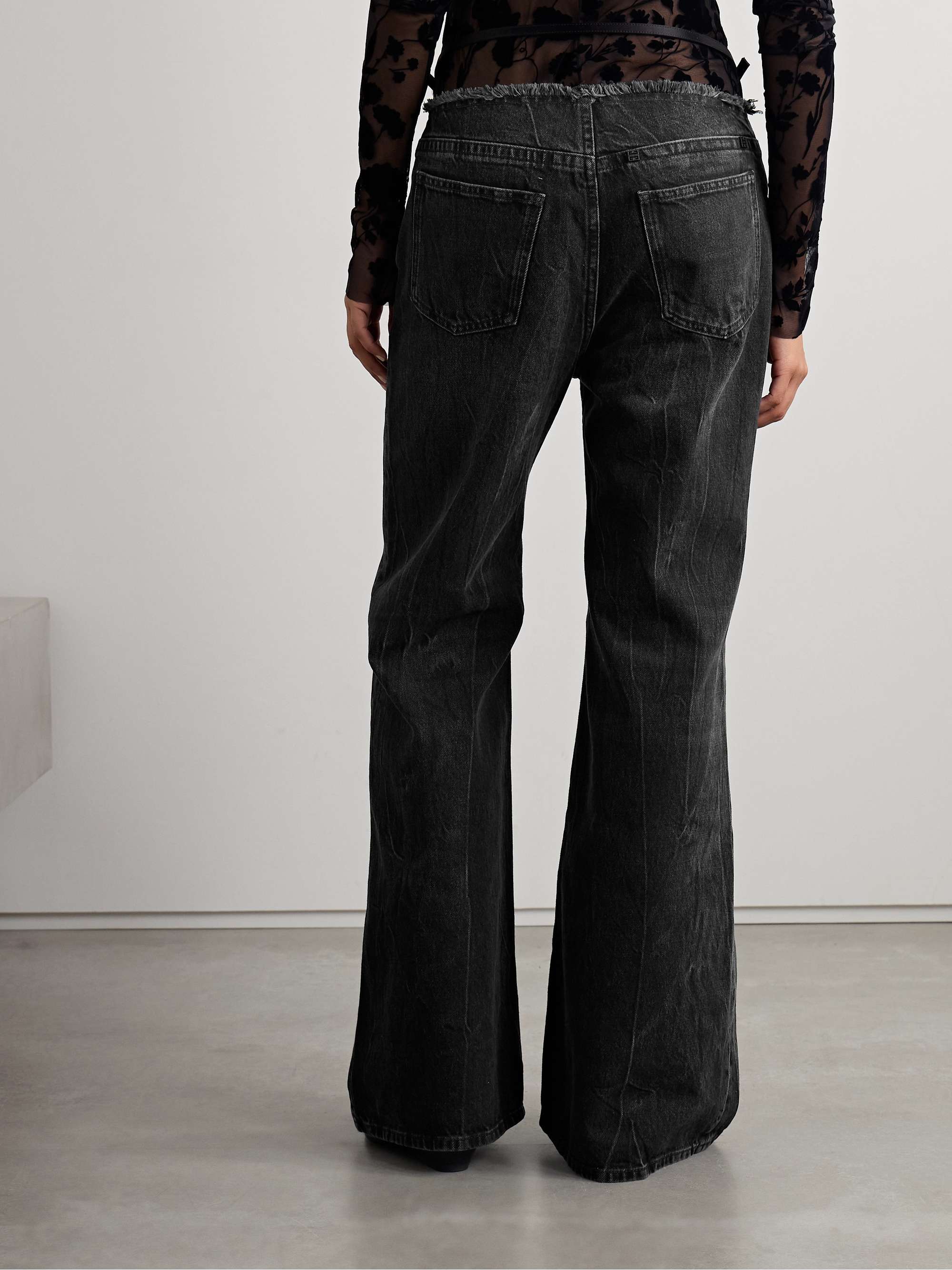 GIVENCHY 