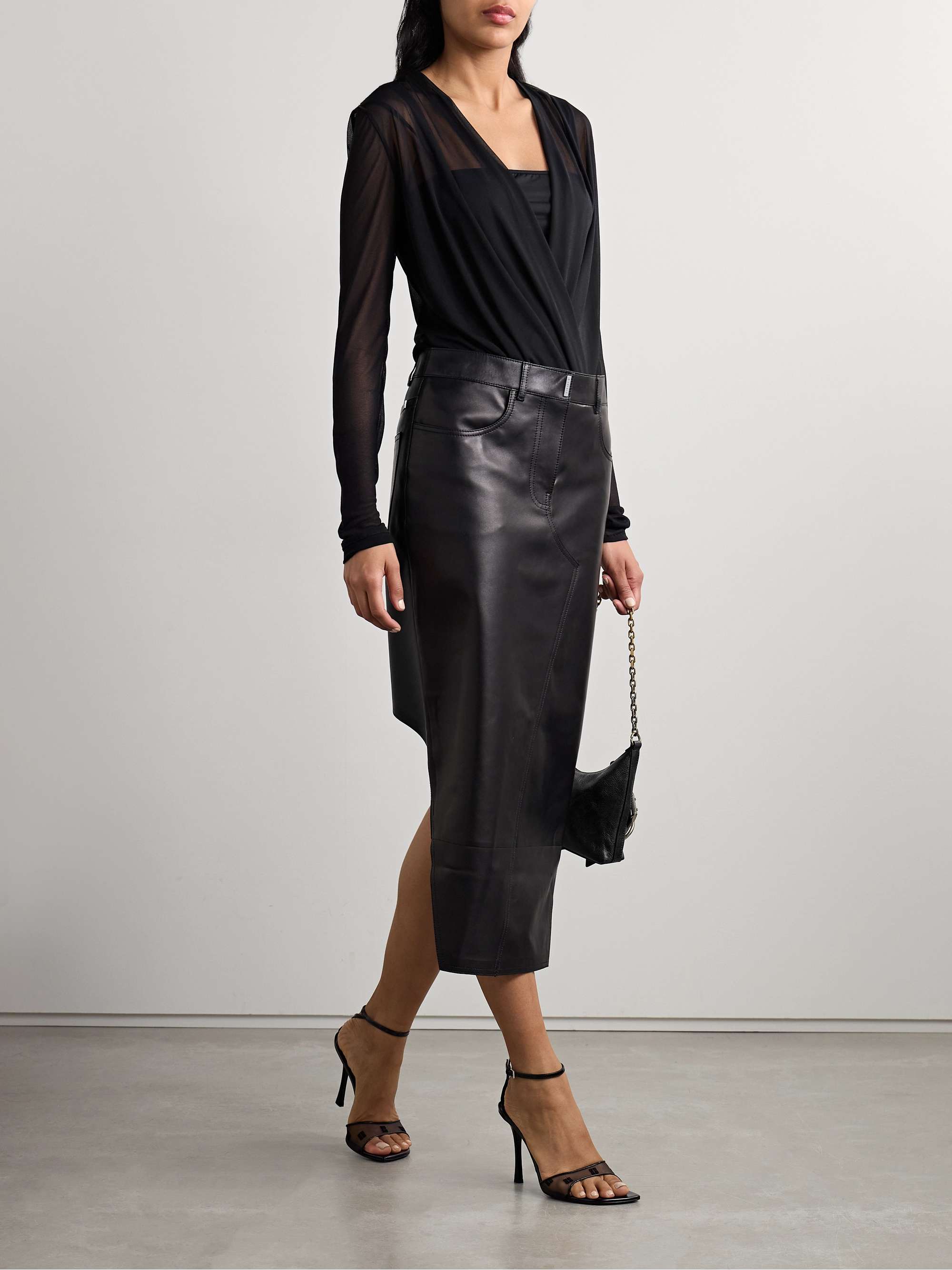 GIVENCHY 