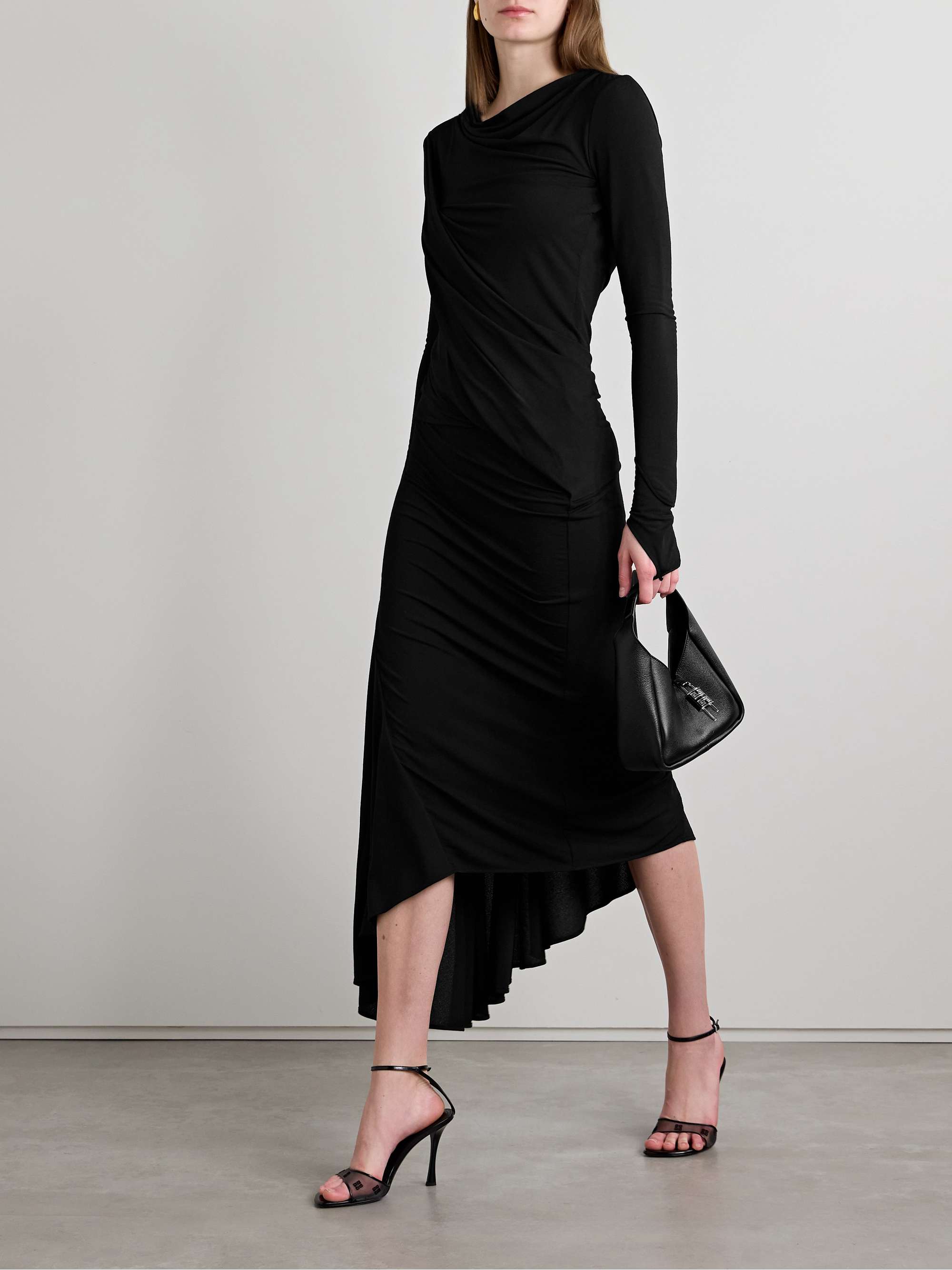 GIVENCHY 