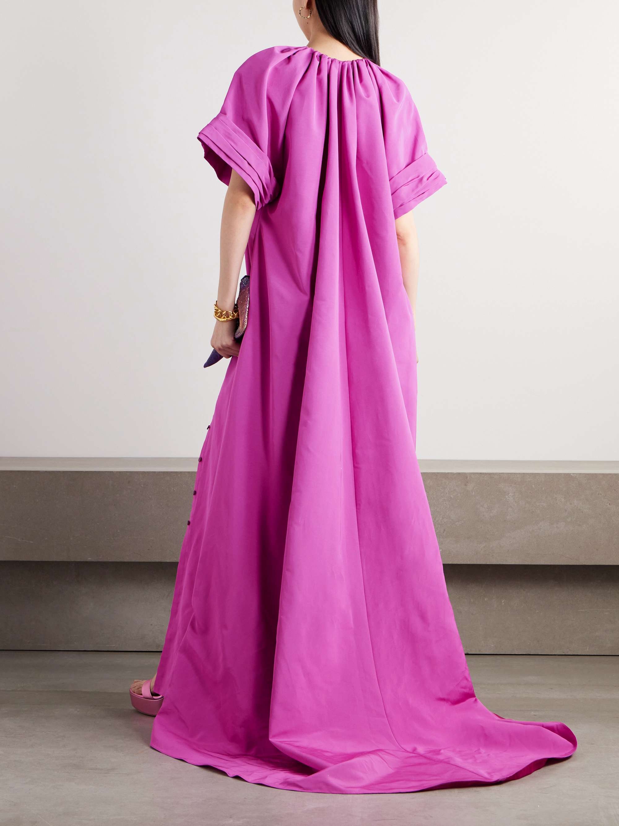 OSCAR DE LA RENTA 