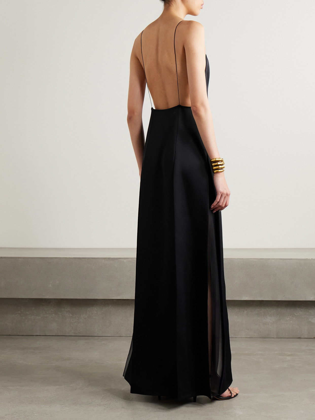 Khaite The Nonya V-neck Sleeveless Dress In Black