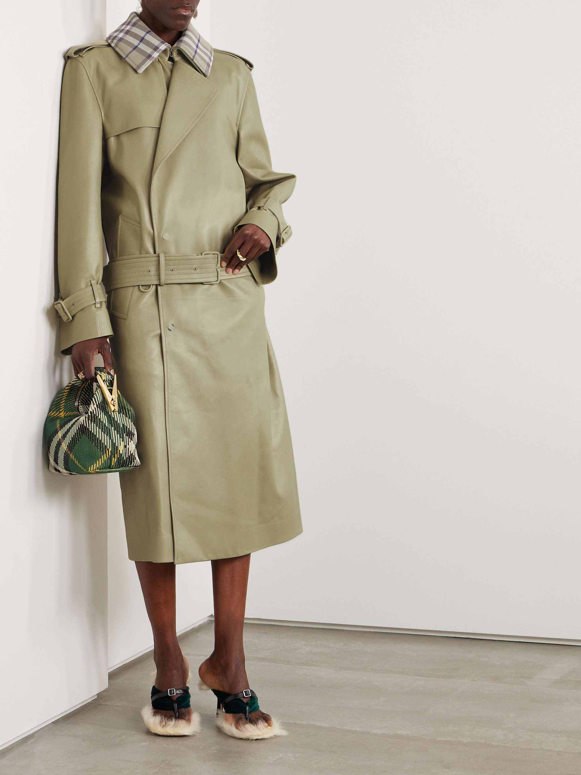BURBERRY 