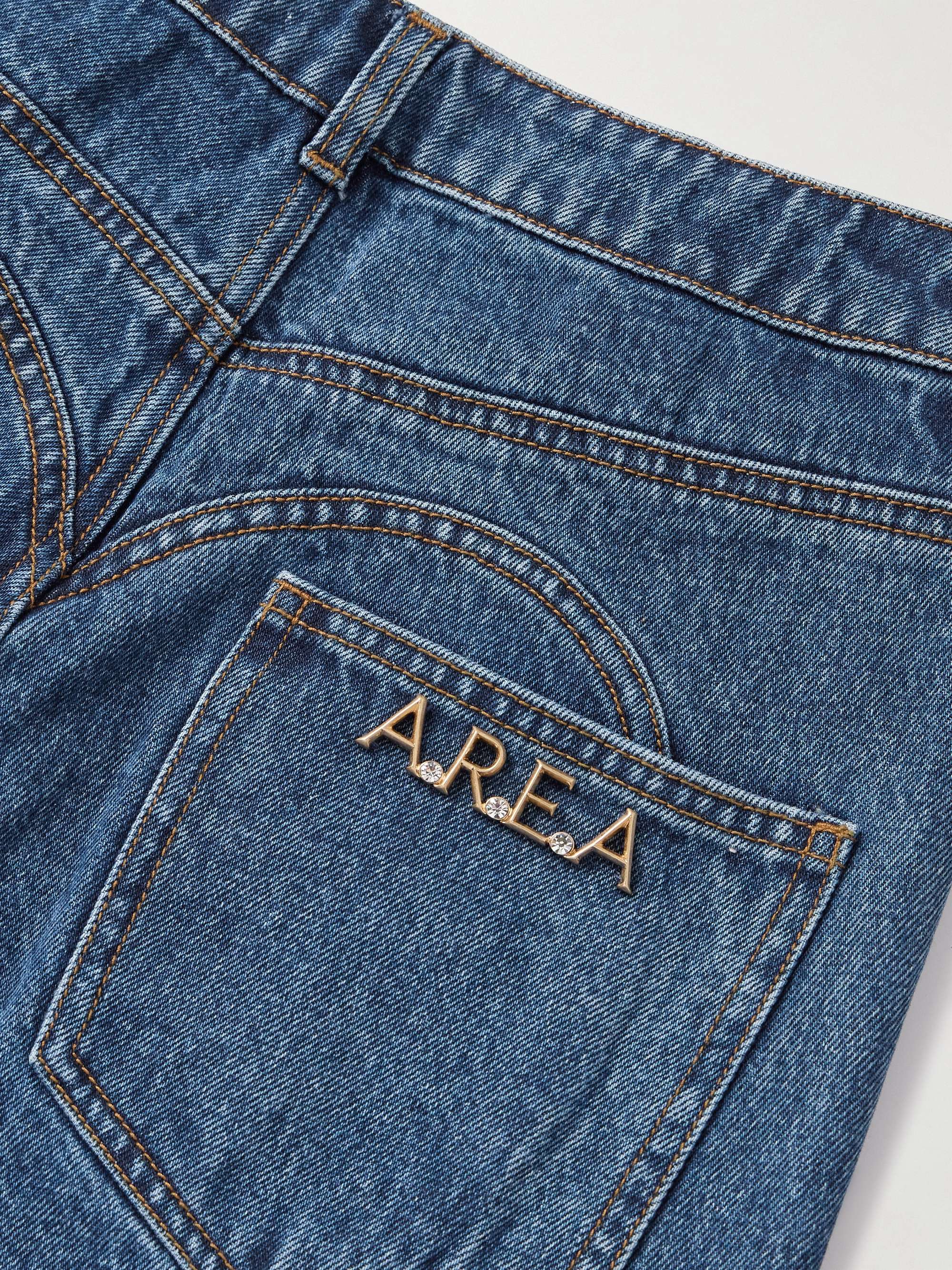 AREA 