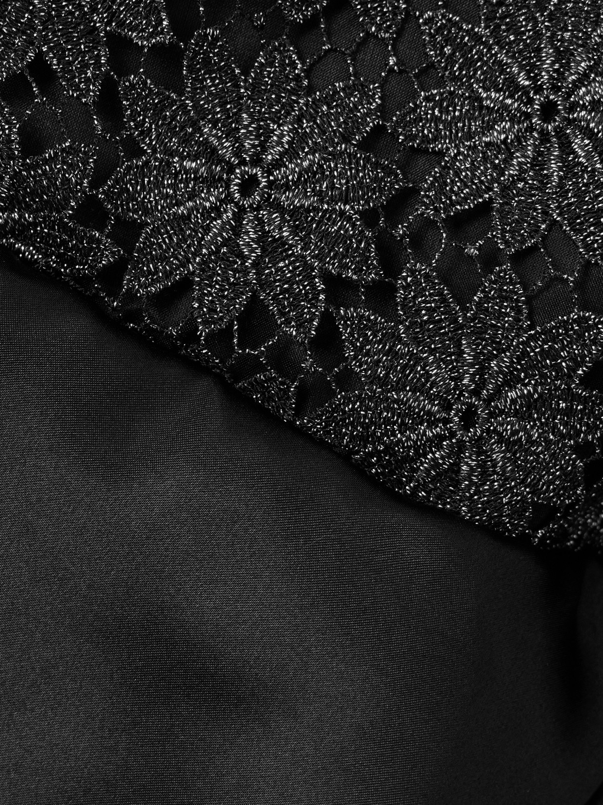Comme Des Garçons Black Floral Midi Skirt In Black