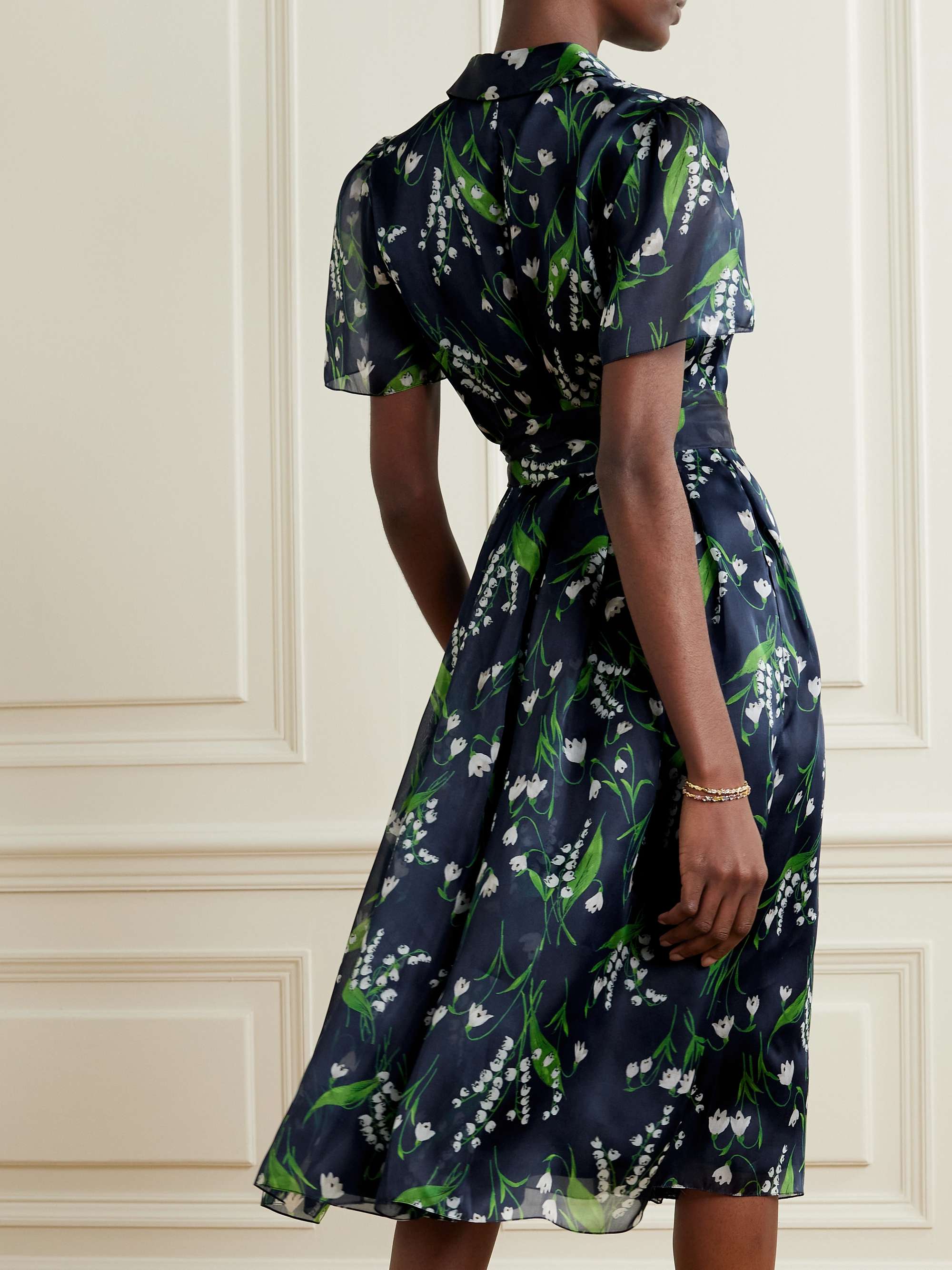 CAROLINA HERRERA Pleated floral-print silk-satin midi shirt dress | NET ...