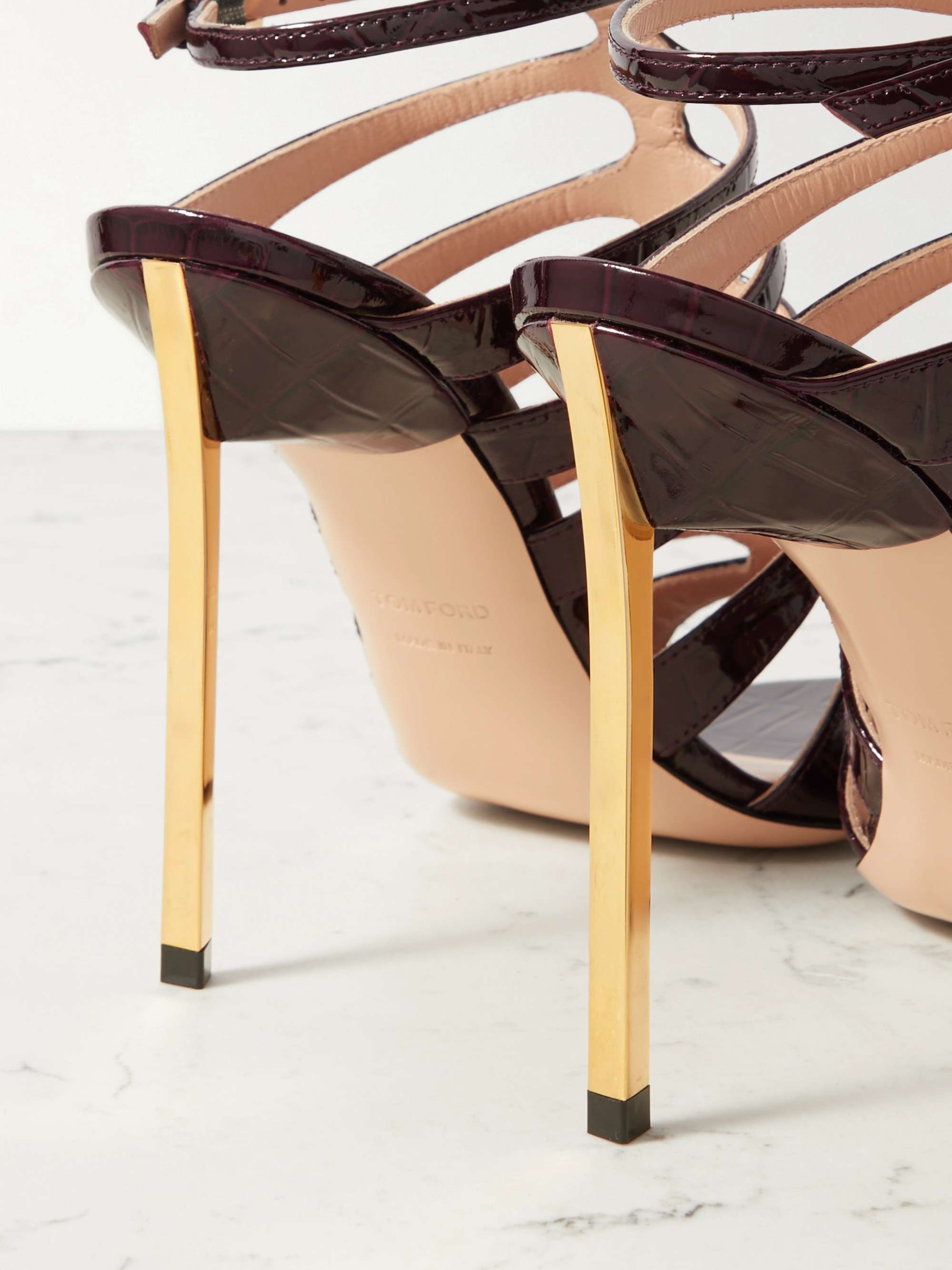 TOM FORD 