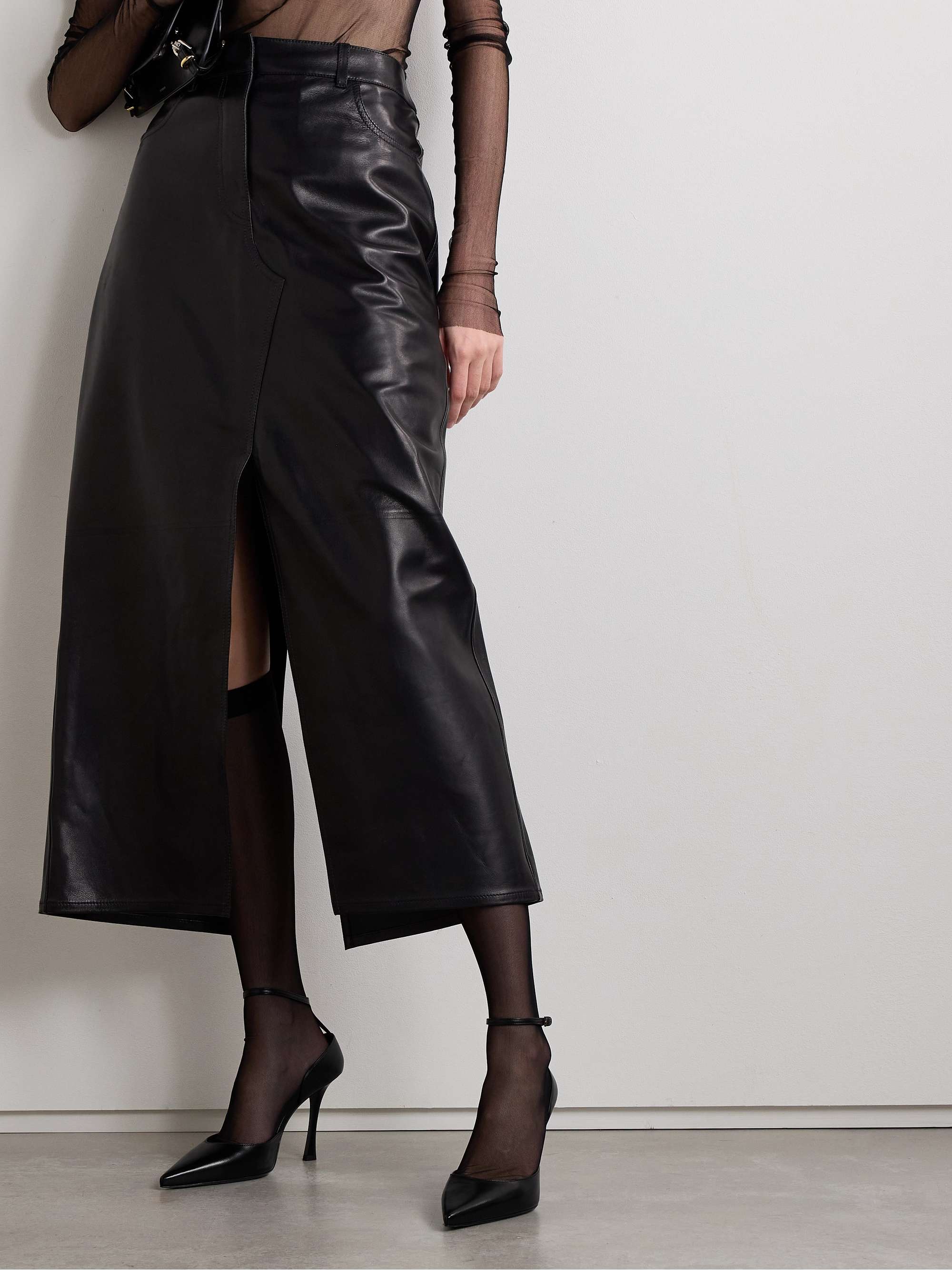 GIVENCHY 