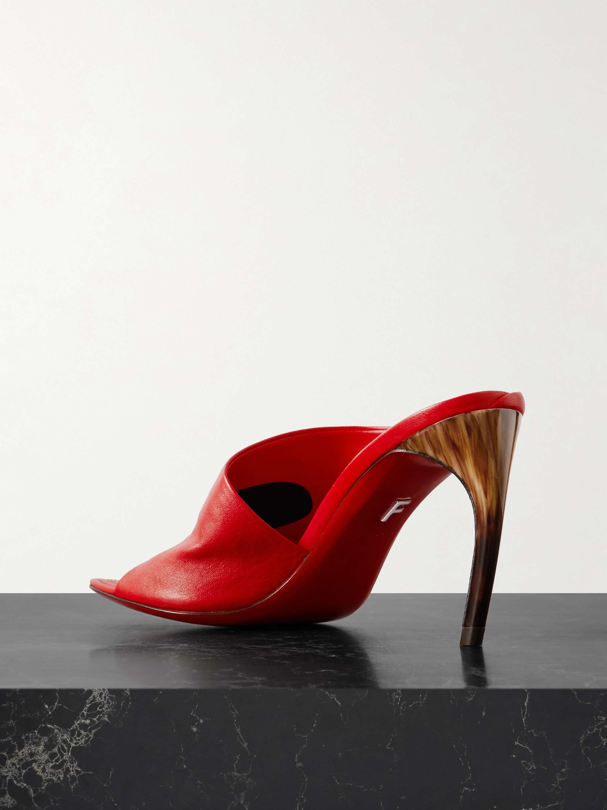 FERRAGAMO 