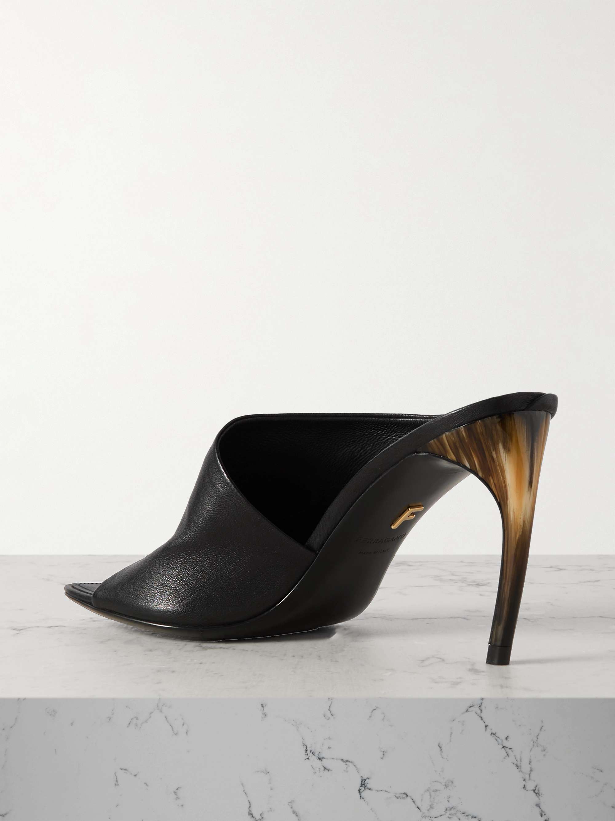 FERRAGAMO 