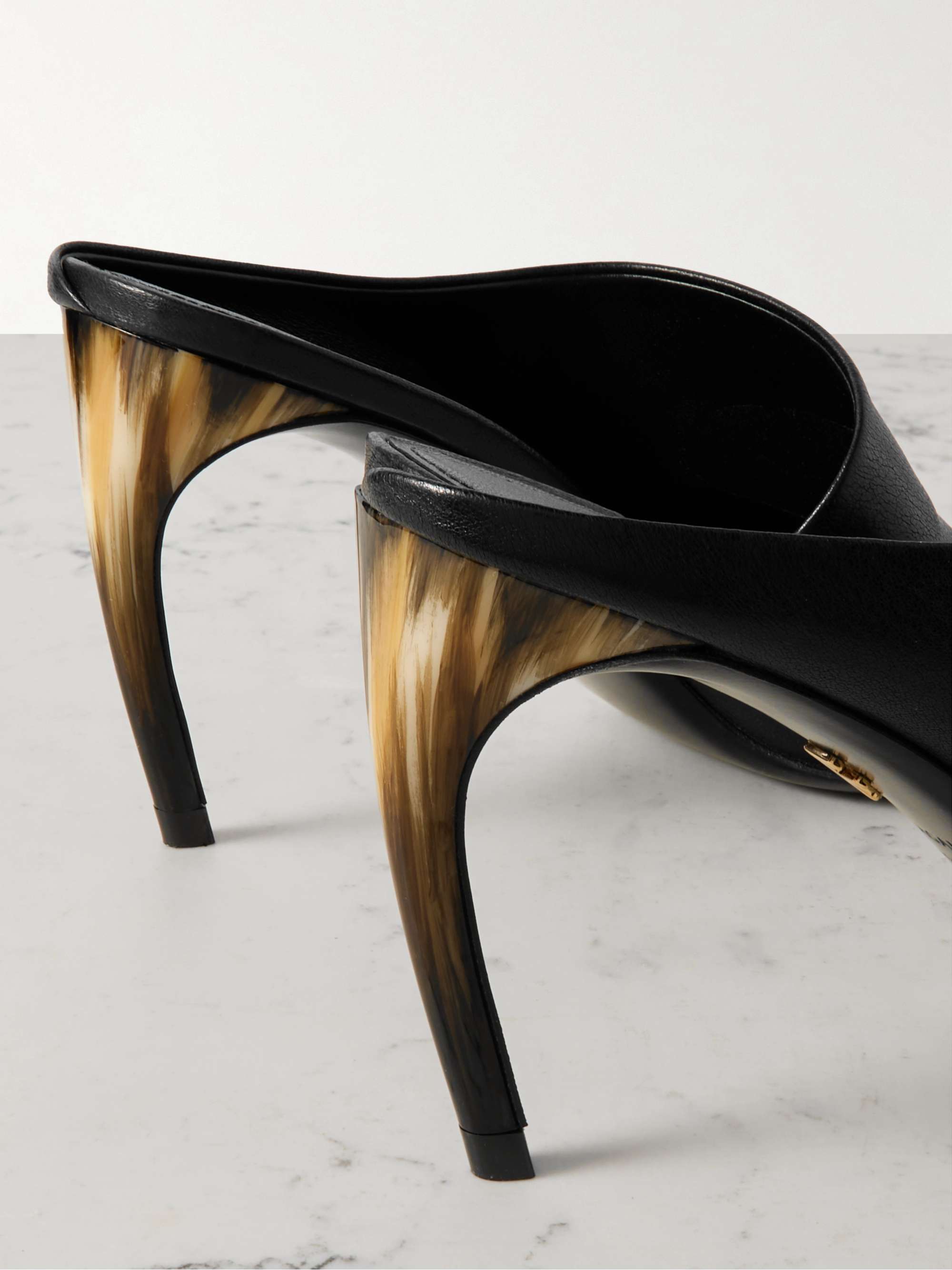 FERRAGAMO 
