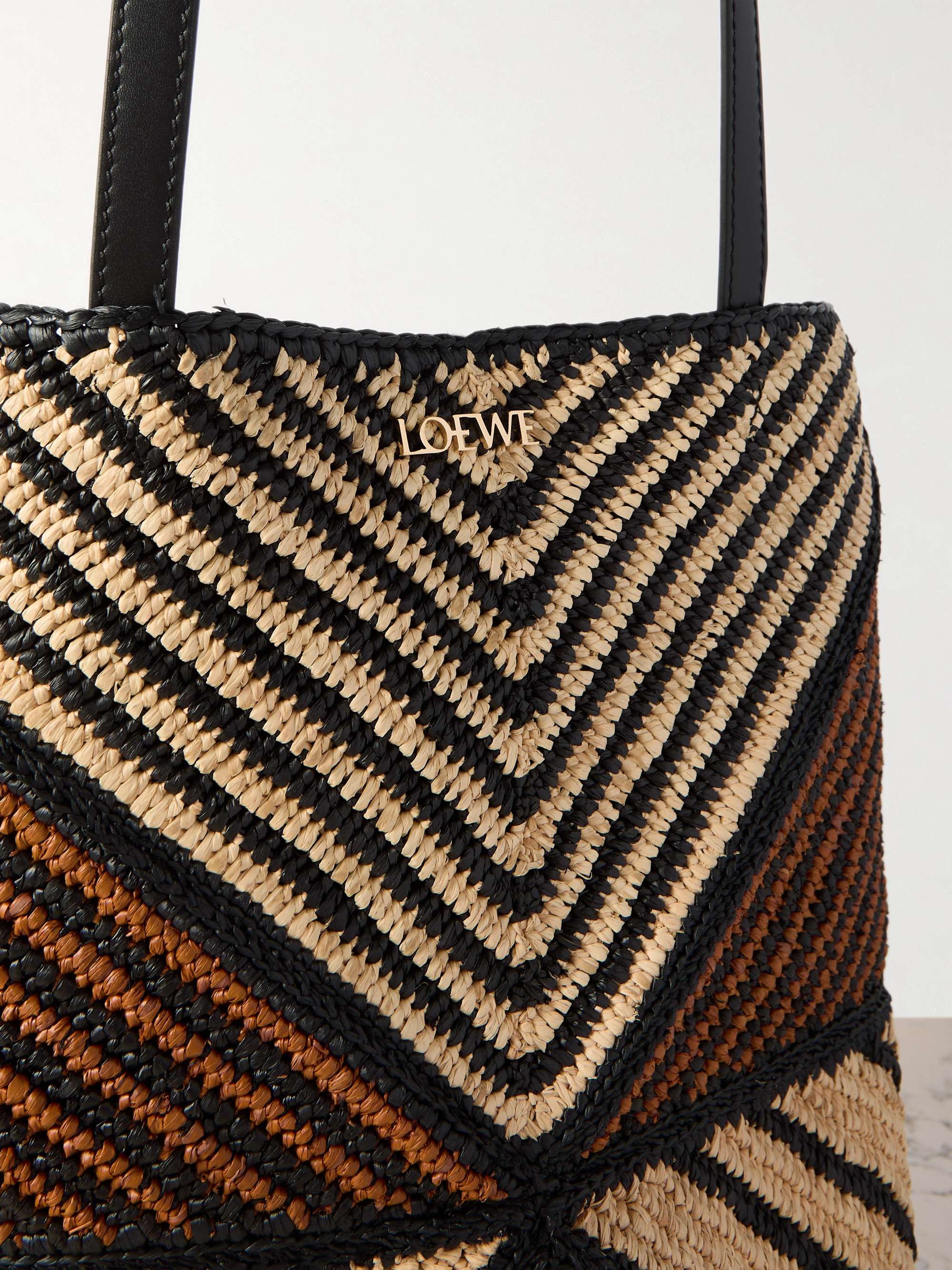 LOEWE + Paula's Ibiza Puzzle Fold ラフィア ミディアム