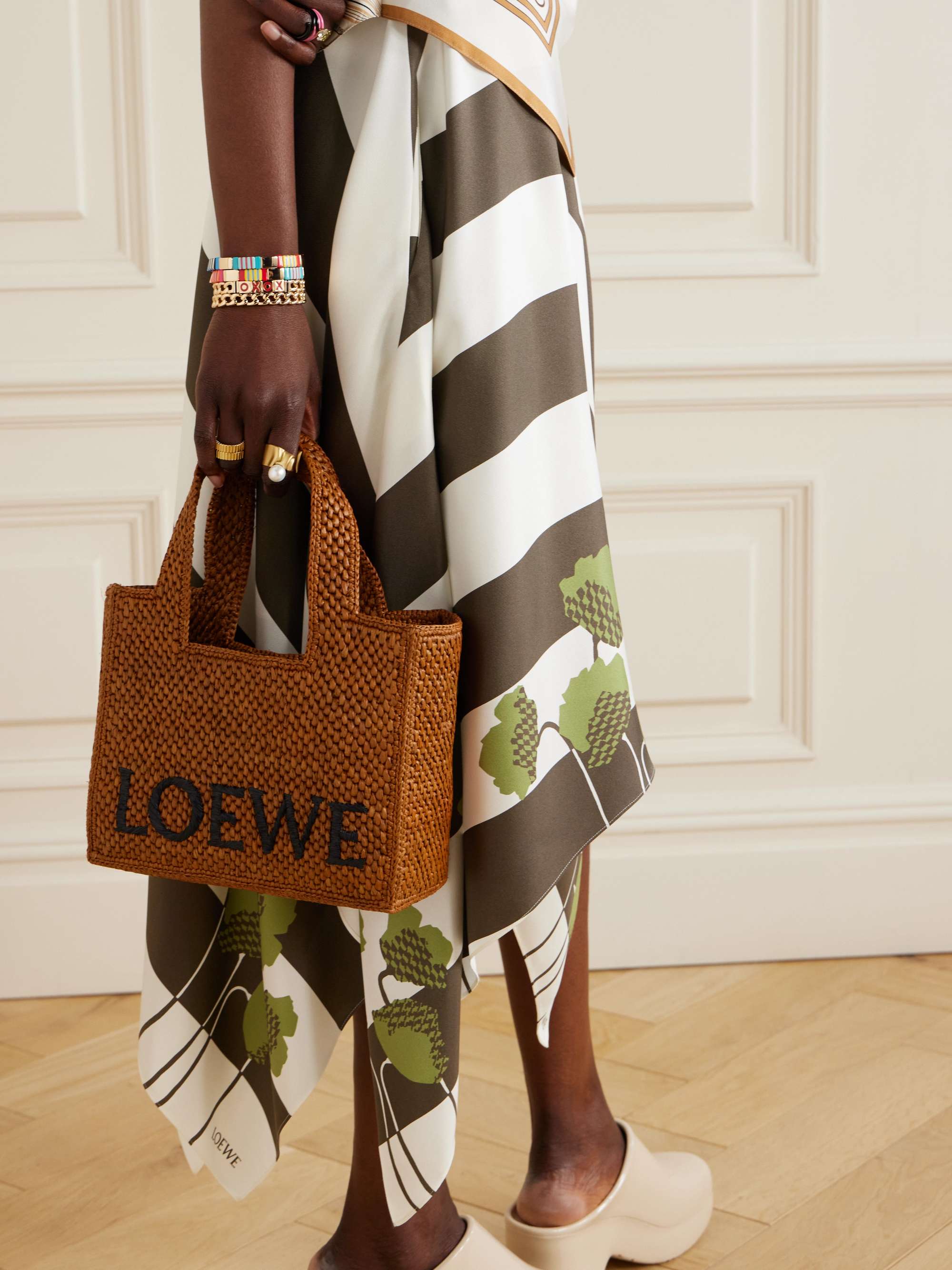 Loewe paula tote deals