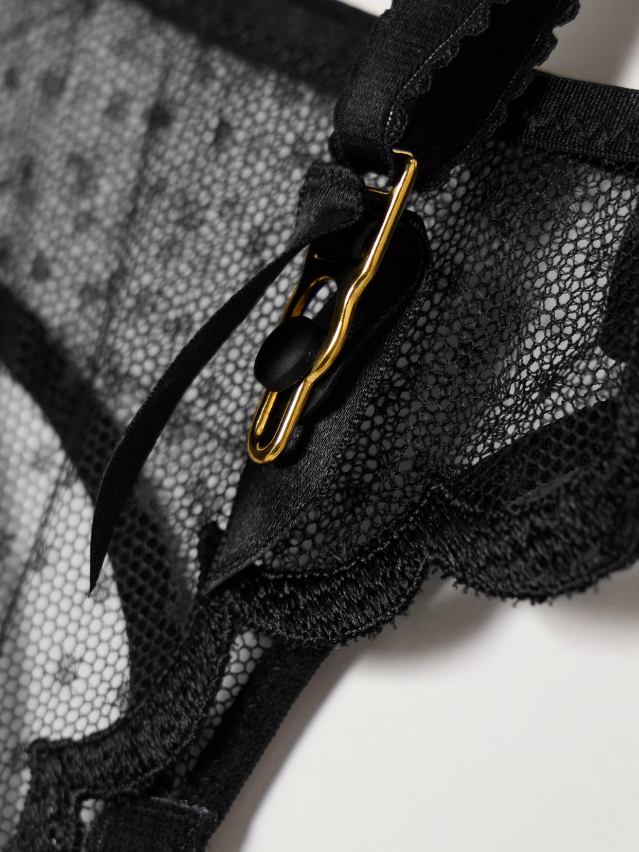 AGENT PROVOCATEUR KATANAH SCALLOPED SATIN-TRIMMED SWISS-DOT TULLE SUSPENDERS