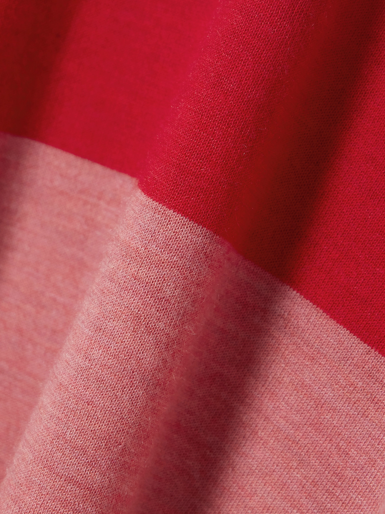 We Norwegians Morlid Colorblock Cashmere Top In Red