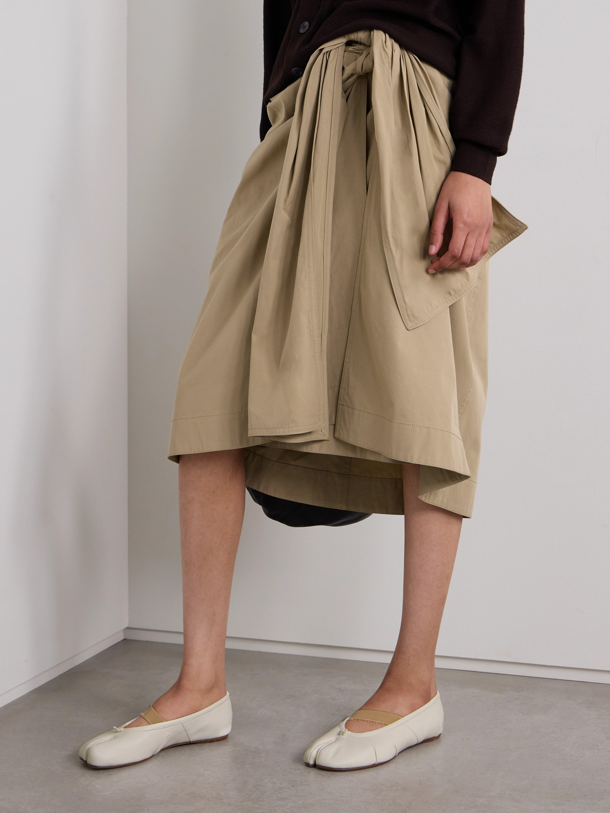Maison Margiela Tabi Split-toe Leather Ballet Flats In Ivory