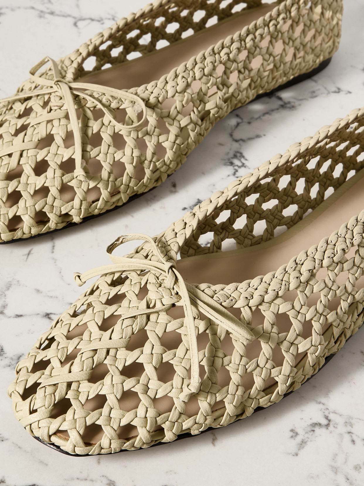 Shop Le Monde Beryl Regency Bow-embellished Woven Leather Ballet Flats In Ecru