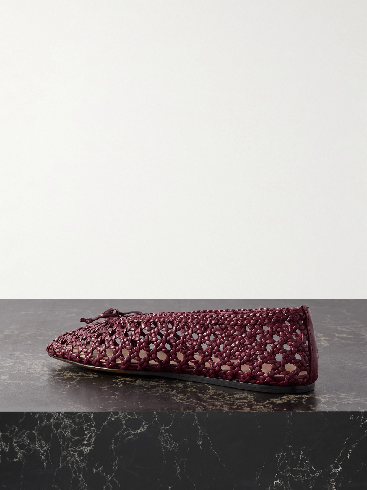 Le Monde Beryl Regency Bow-embellished Woven Leather Ballet Flats In Red
