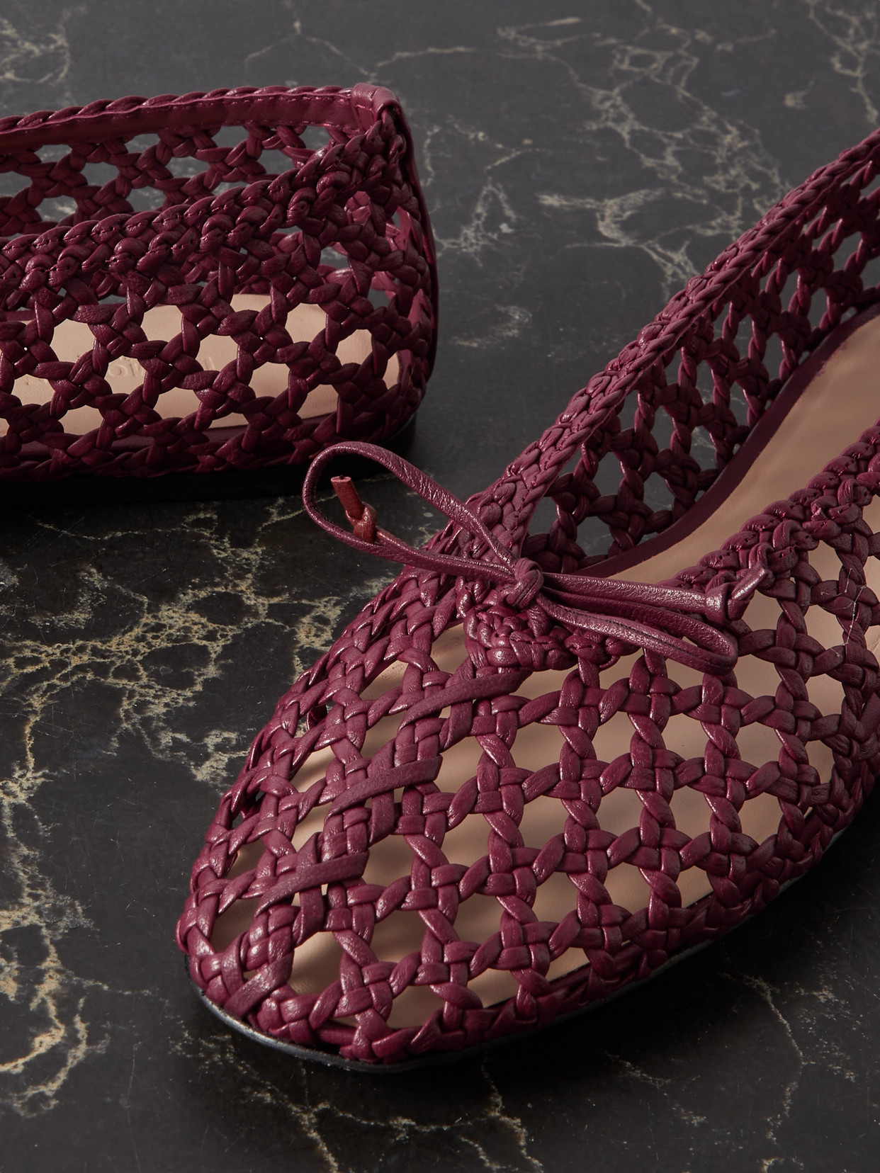 Le Monde Beryl Regency Bow-embellished Woven Leather Ballet Flats In Red