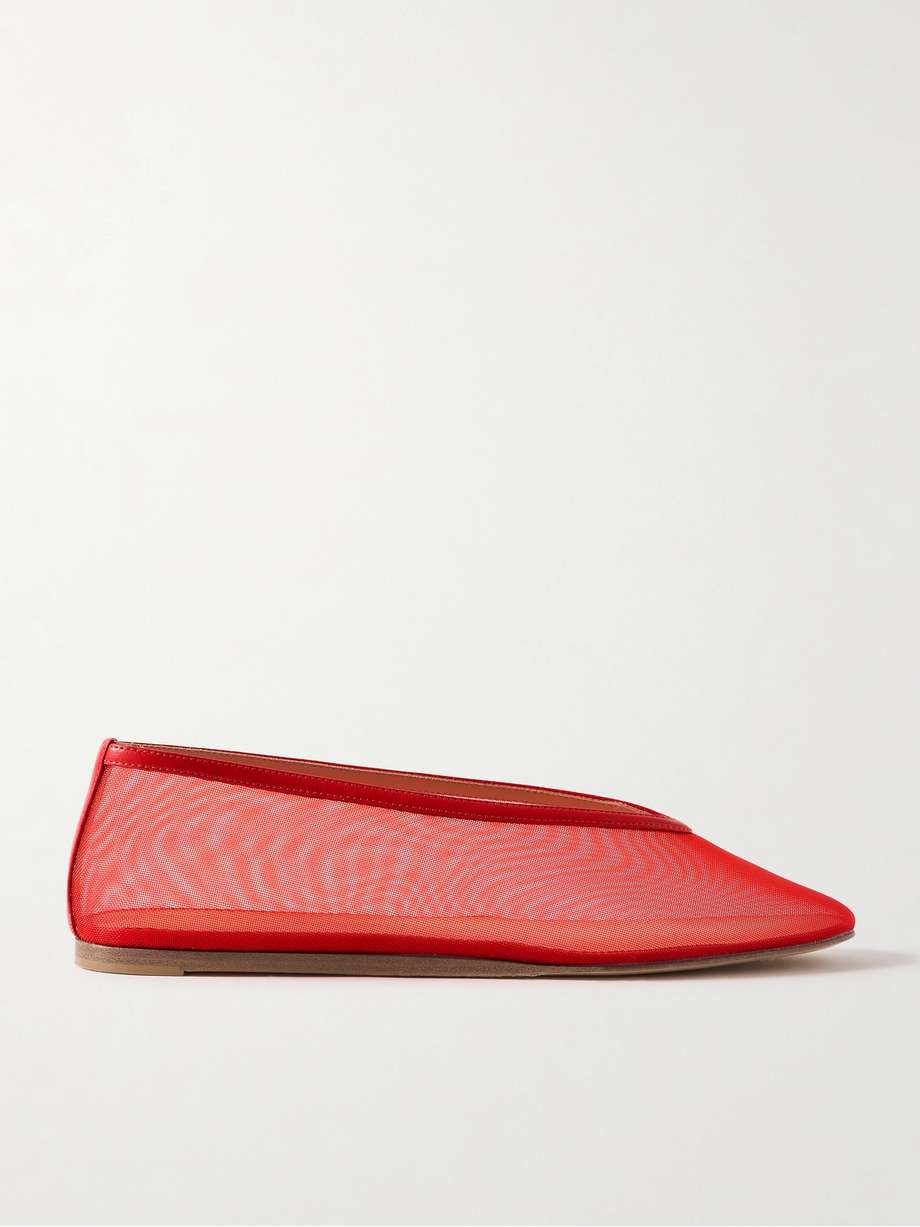 All of Le Monde Beryl's shoes are handcrafted in Italy using traditional techniques. These 'Luna' ballet flats are made from breathable mesh and have comfortable flat soles with leather linings. The almond-toe vamps are a small but crucial detail that makes them especially chic.