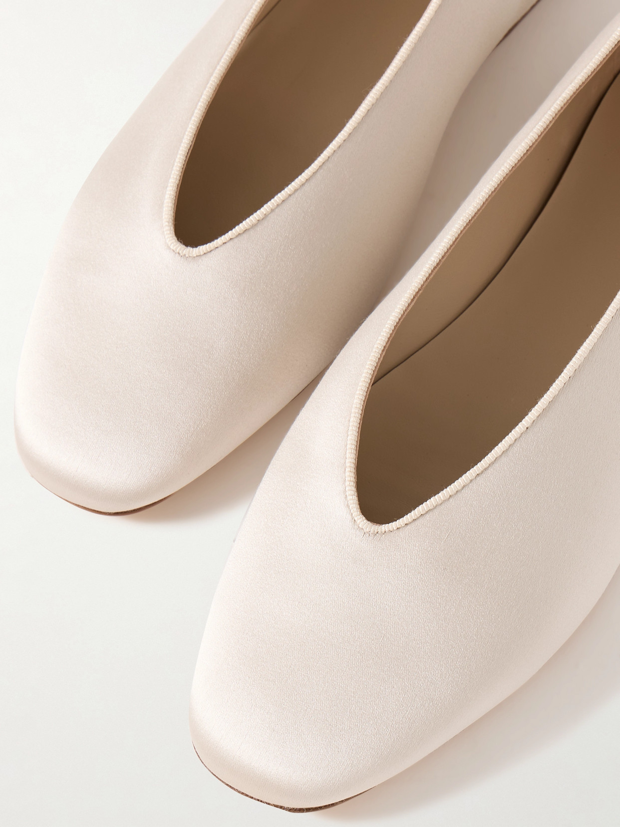 Shop Le Monde Beryl Regency Grosgrain-trimmed Satin Ballet Flats In Neutrals